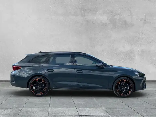 Cupra Leon view 6