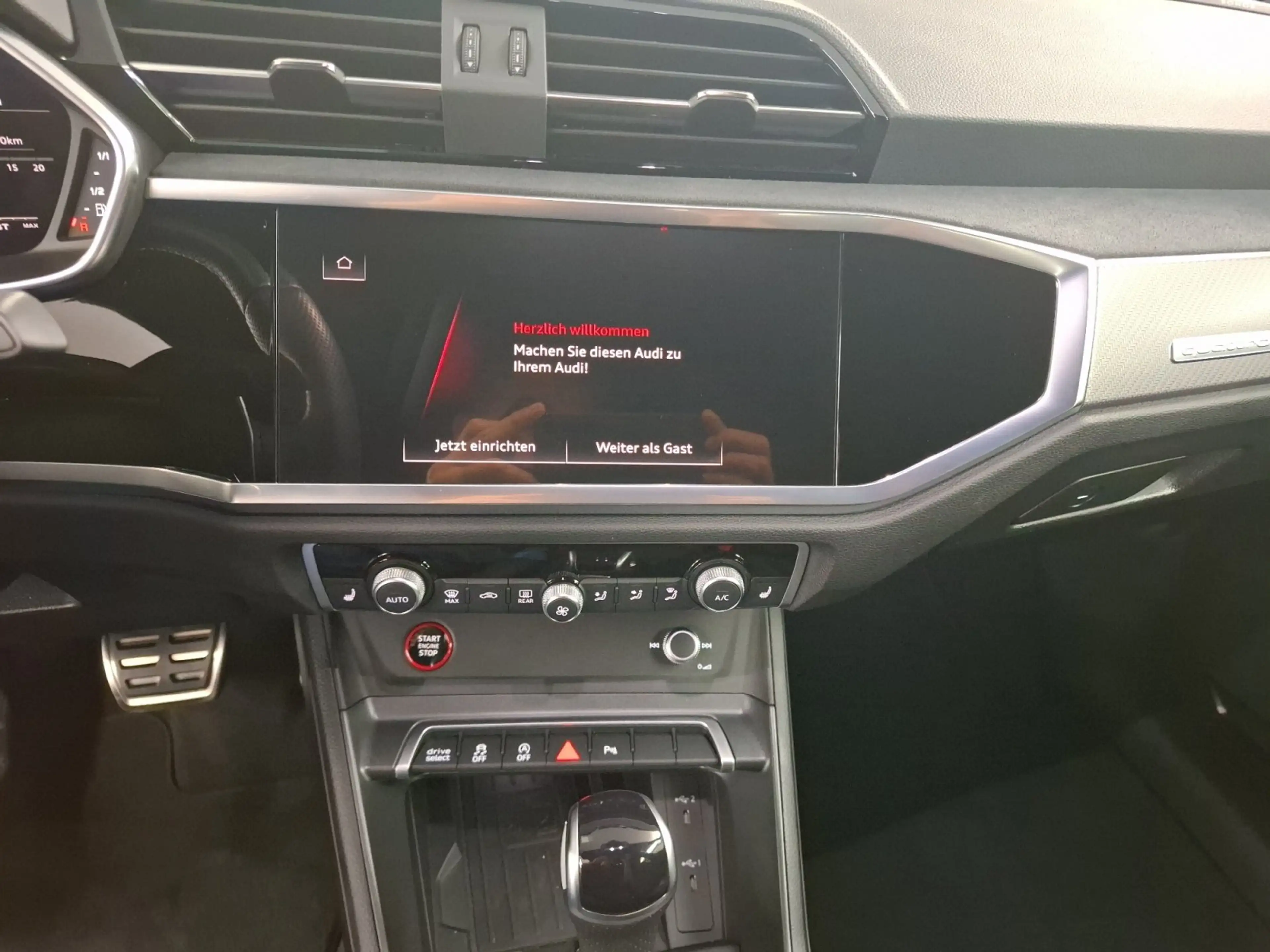 Audi RS Q3 Sportback 2.5 TFSI quattro AHK Sonos 20´´ — photo 14
