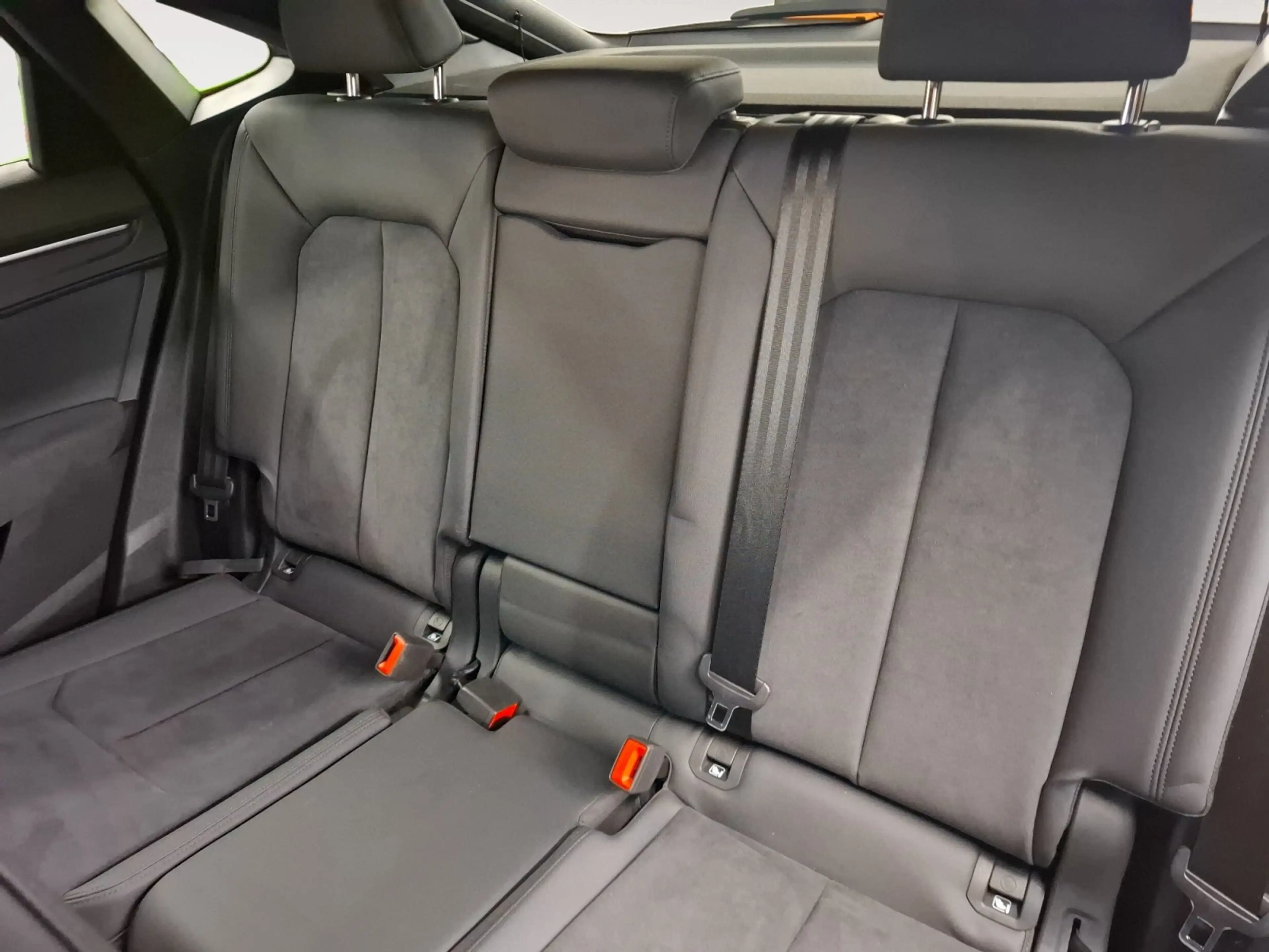 Audi RS Q3 Sportback 2.5 TFSI quattro AHK Sonos 20´´ — photo 9