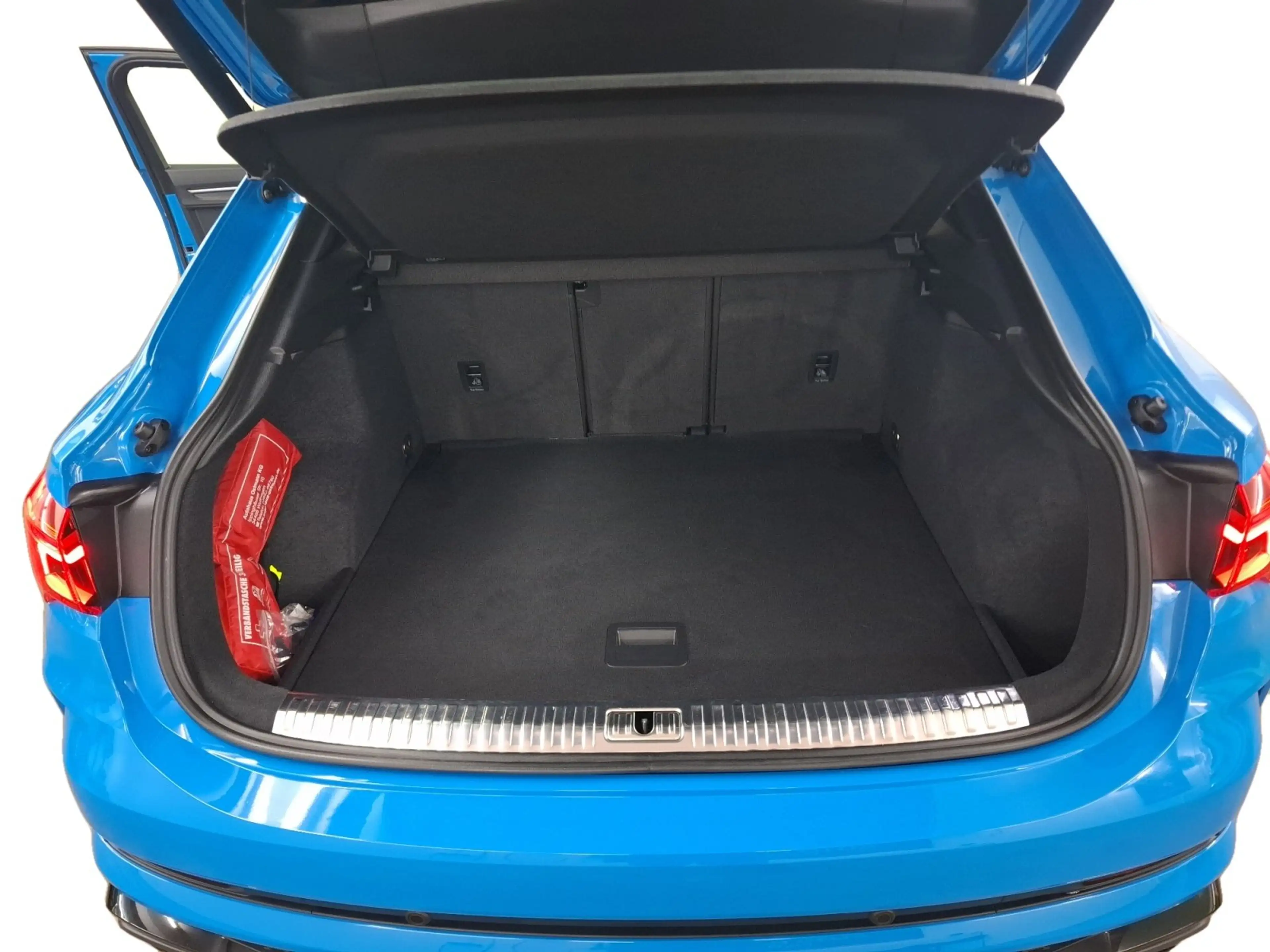 Audi RS Q3 Sportback 2.5 TFSI quattro AHK Sonos 20´´ — photo 16