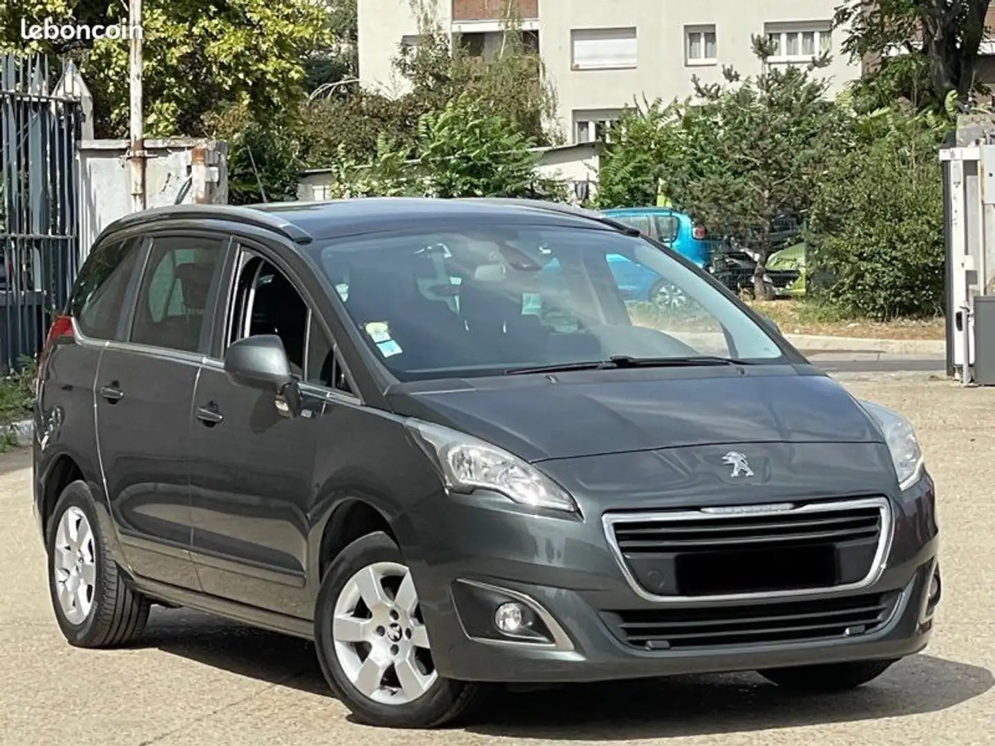 Peugeot 5008 1.6 e-HDi 120CV Phase 2 STYLE 7 PLACES Année 04-2015 197.000KM Certifié Garantie 3 Mois Grau - 2