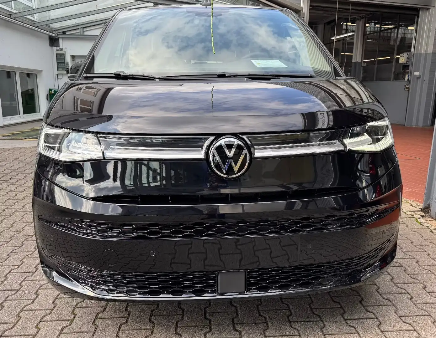 Volkswagen T7 Multivan Multivan 2,0 TDI SCR Style Noir - 1