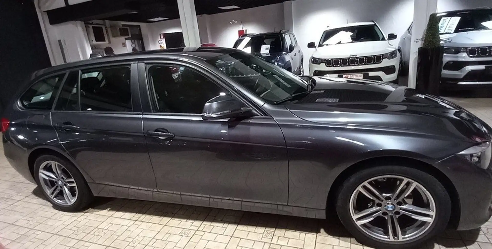 BMW 318 d Touring Business aut. Grigio - 2