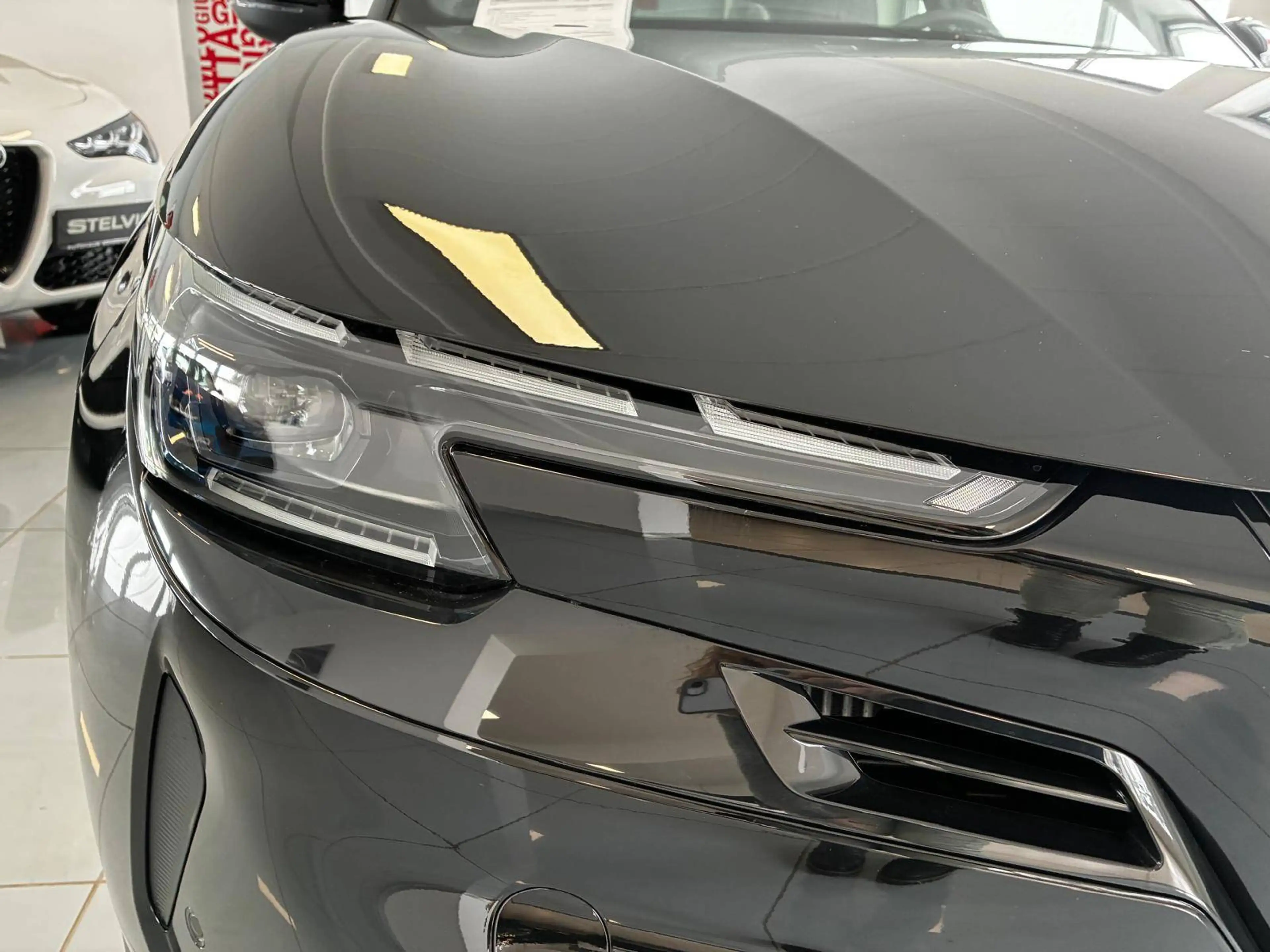 Alfa Romeo Junior Junior Ibrida Speciale 1.2 MHEV e-DCT6 Speciale — photo 13