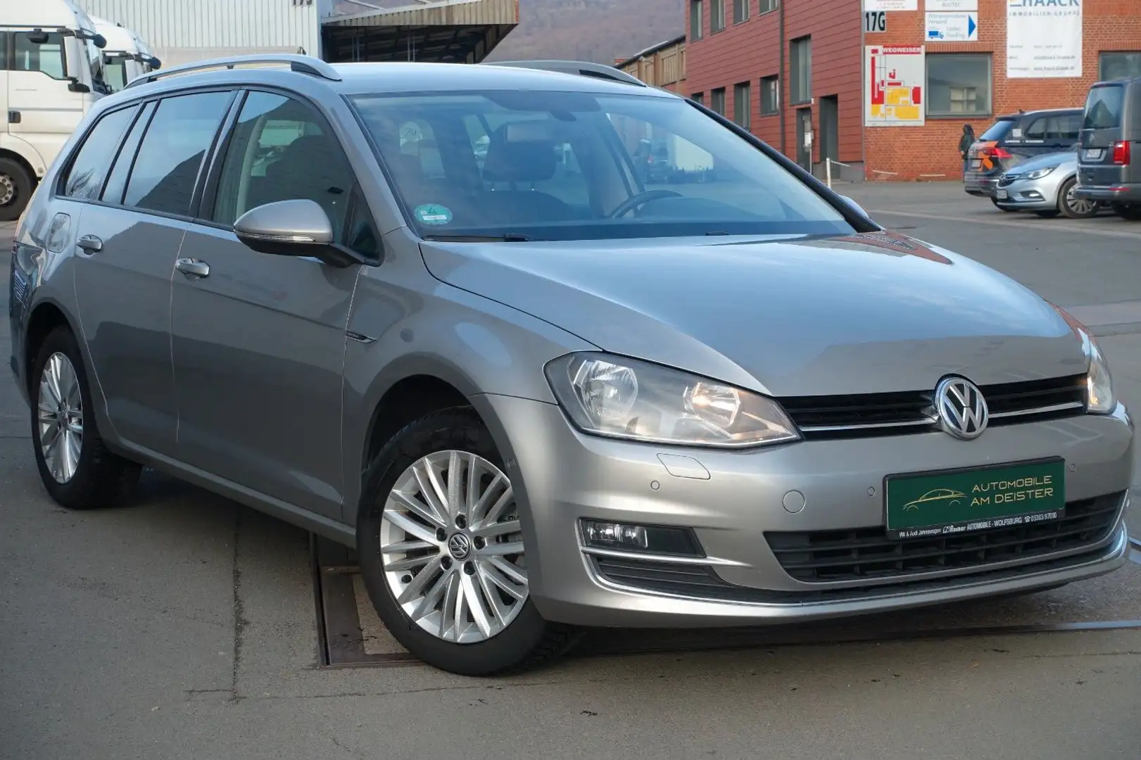 Volkswagen Golf VII Variant Lounge BMT*NAVI*SHZ*PDC*AHK*TEM Silber - 1