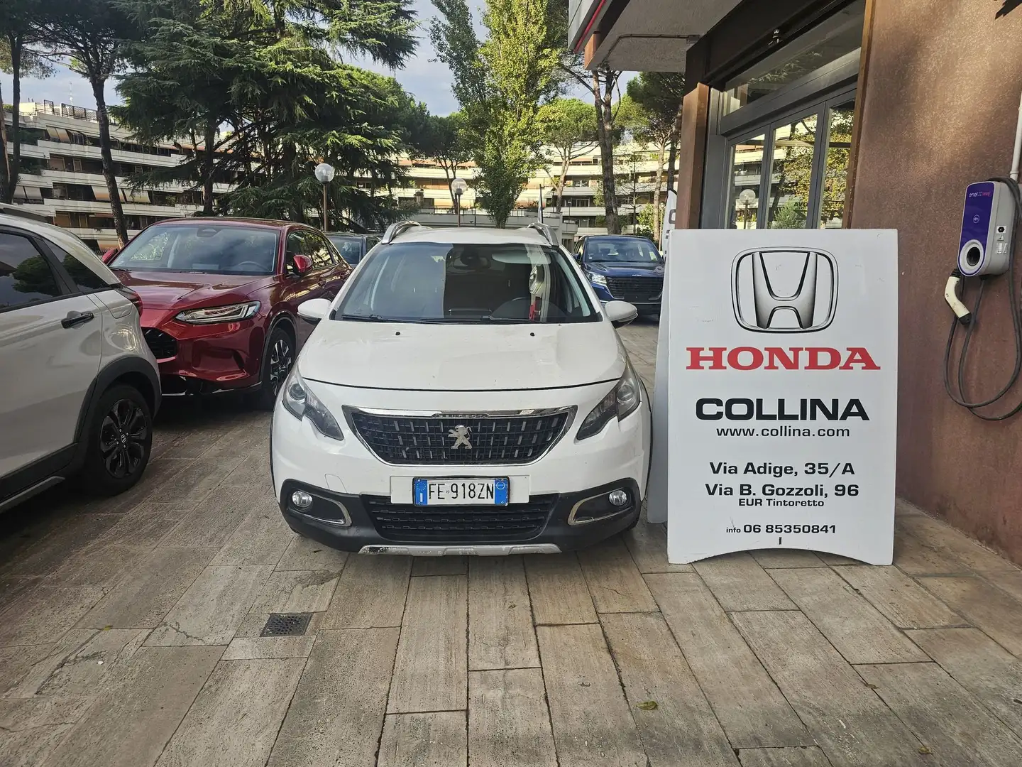 Peugeot 2008 BlueHDi 100 Allure Blanc - 1