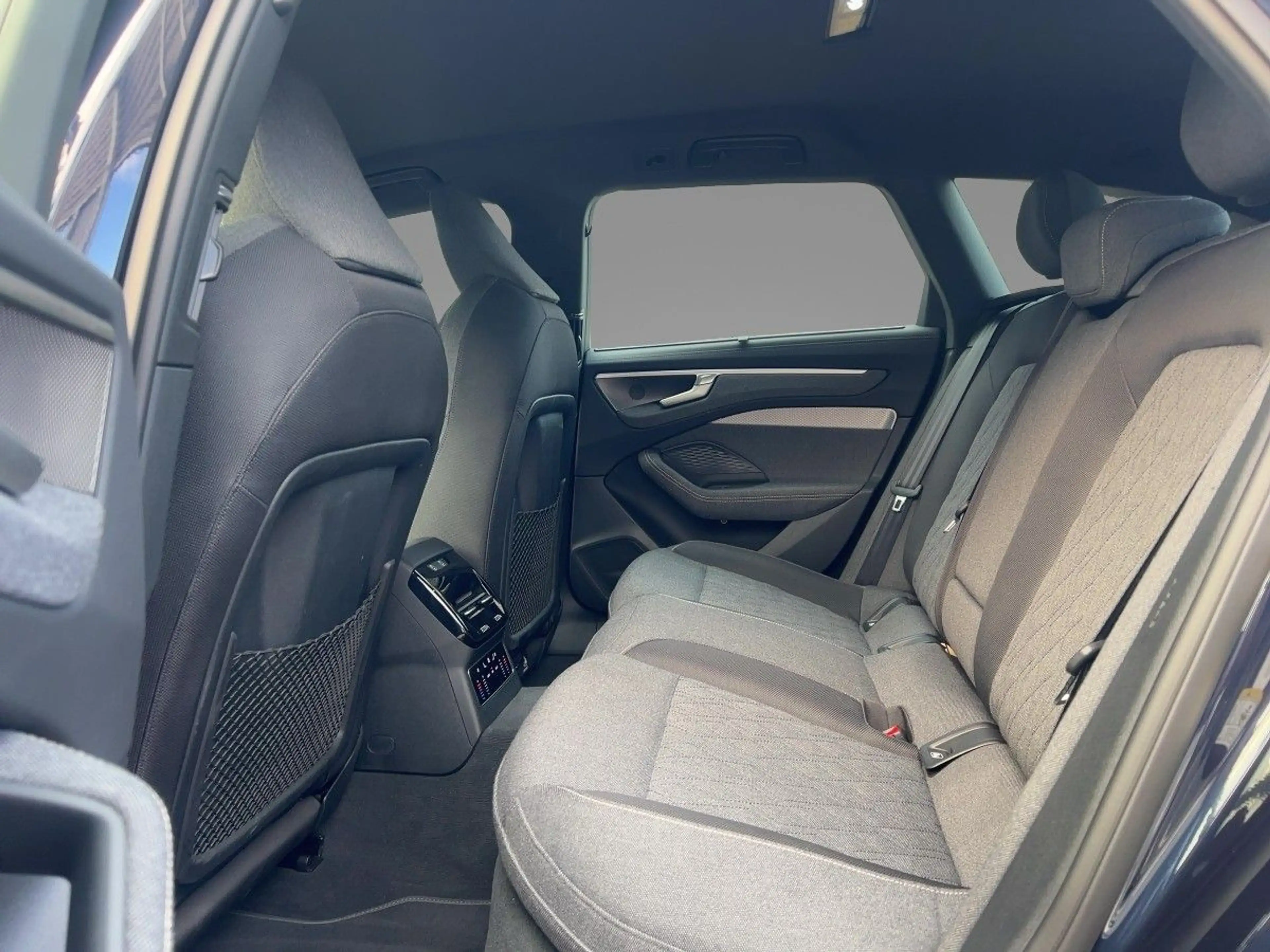 Audi A6 e-hybrid quattro 220 kW S tronic AHK Ma — photo 11