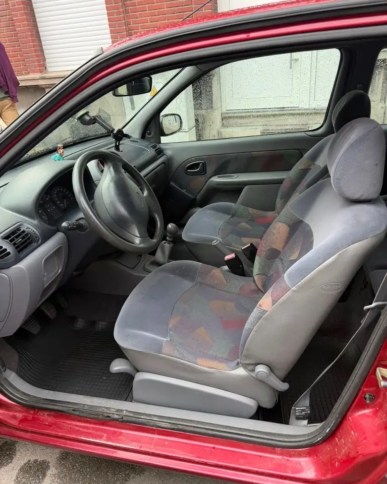Renault Clio 1.2i On Stage, foto 8