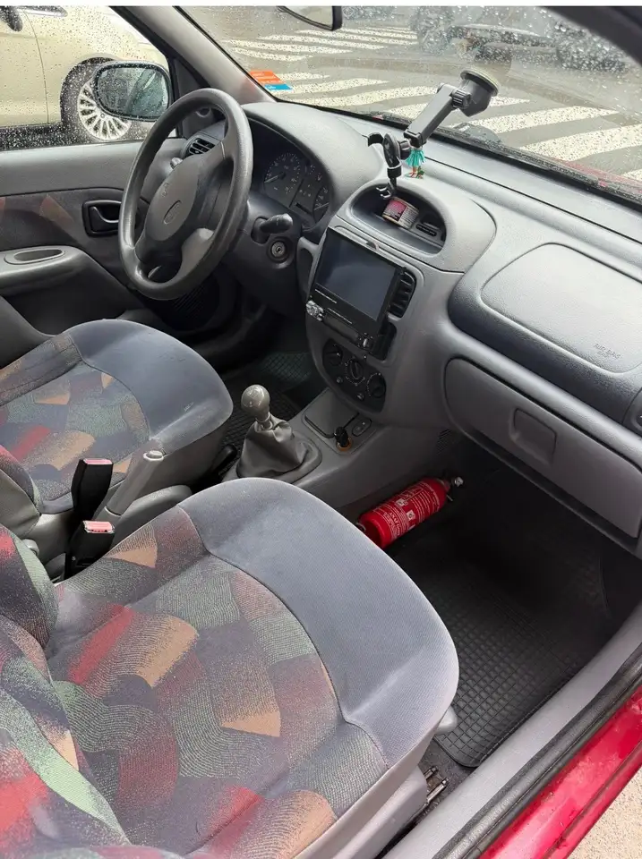 Renault Clio 1.2i On Stage, foto 5