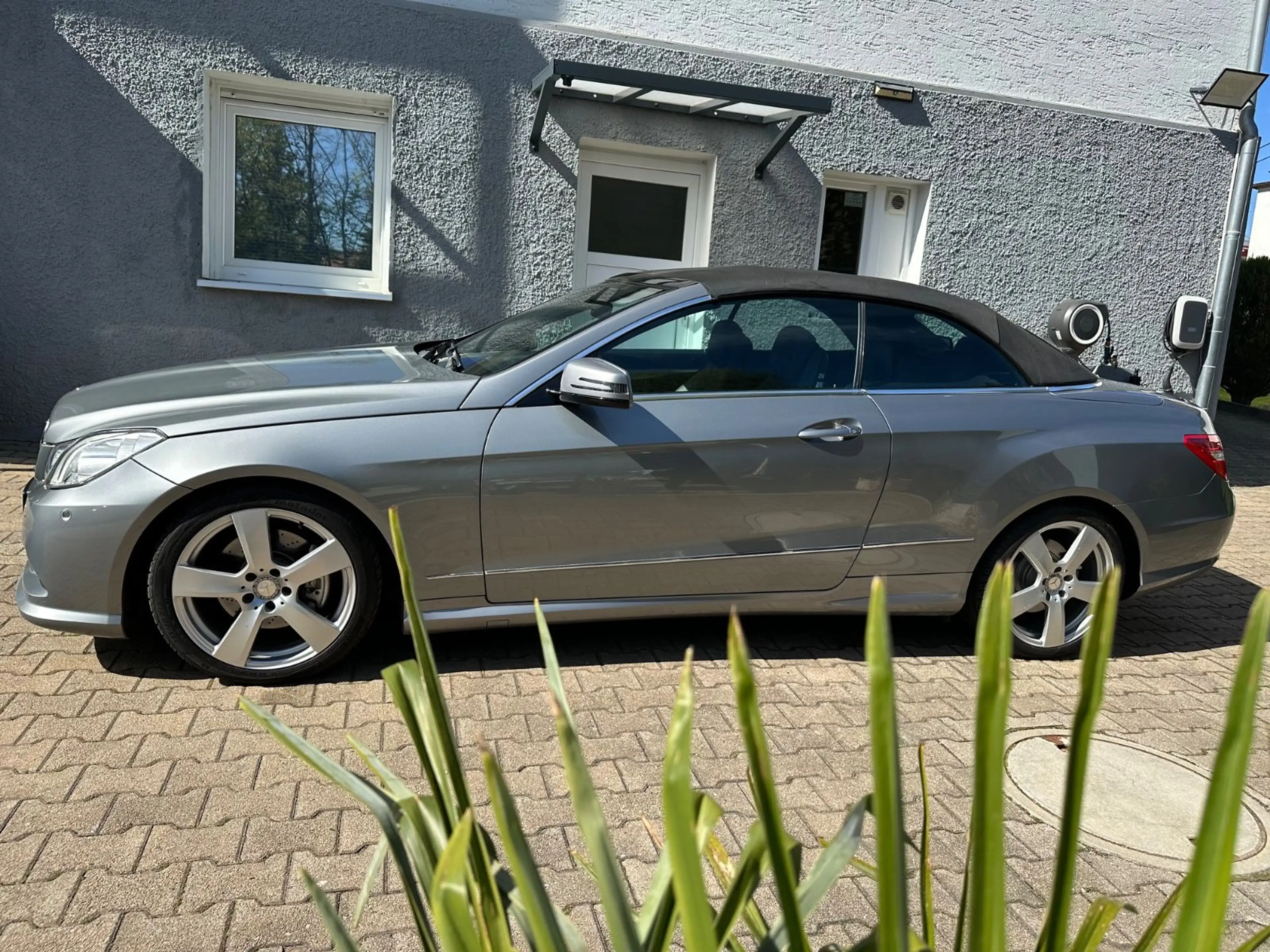 Mercedes-Benz E 250 E Cabrio E 250 CGI Avantgarde|Navi|AHK|gep — photo 2