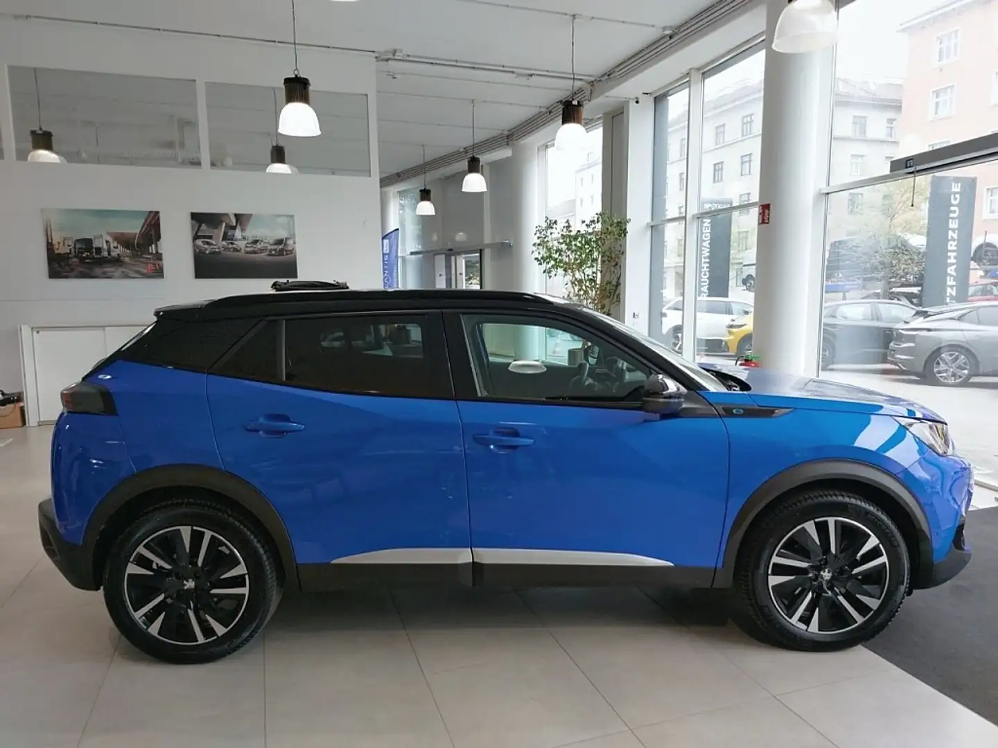 Peugeot e-2008 50kWh GT Pack Azul - 2