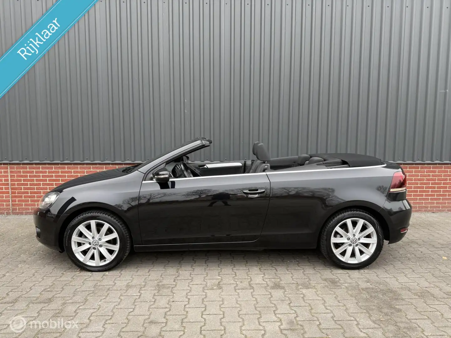 Volkswagen Golf Cabriolet 1.2 TSI BlueMotion NL Auto Cruise Stoelverwarming Noir - 2