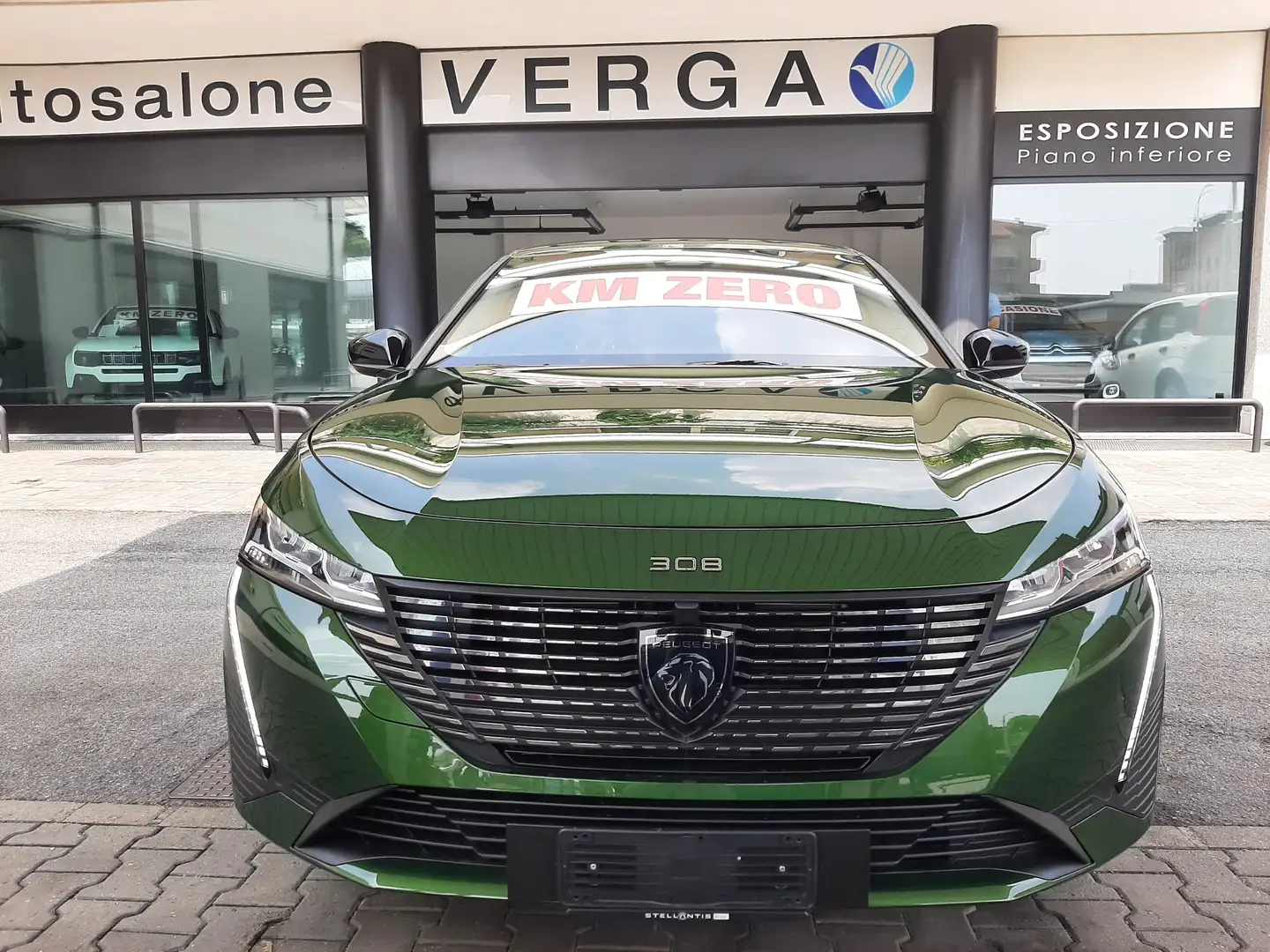 Peugeot 308 1.2 puretech Allure EAT8 130cv nessun vincolo Verde - 2