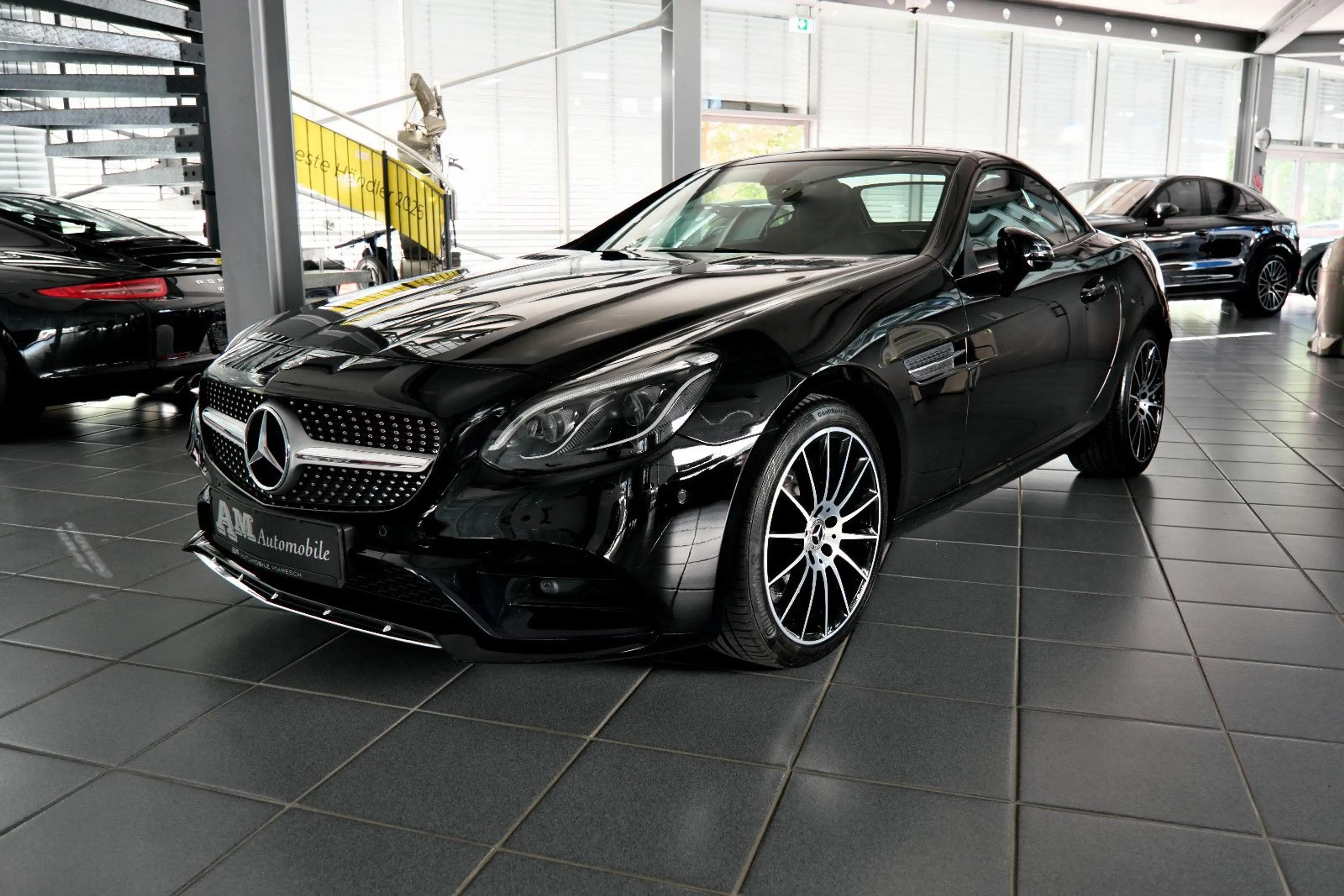 Mercedes-Benz SLC 300 AMG-Line ILS-LED Panorama DeutschesFZ