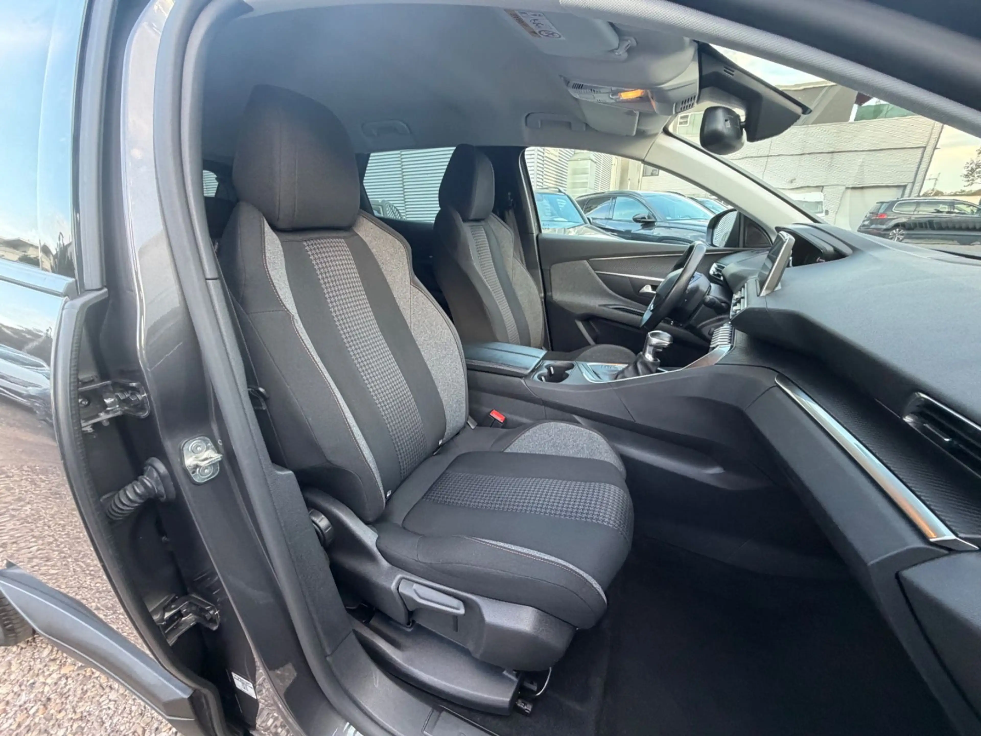 Peugeot 3008 Active Pack*LED*Navi*360°*Spurhalte*2.Hd — photo 14