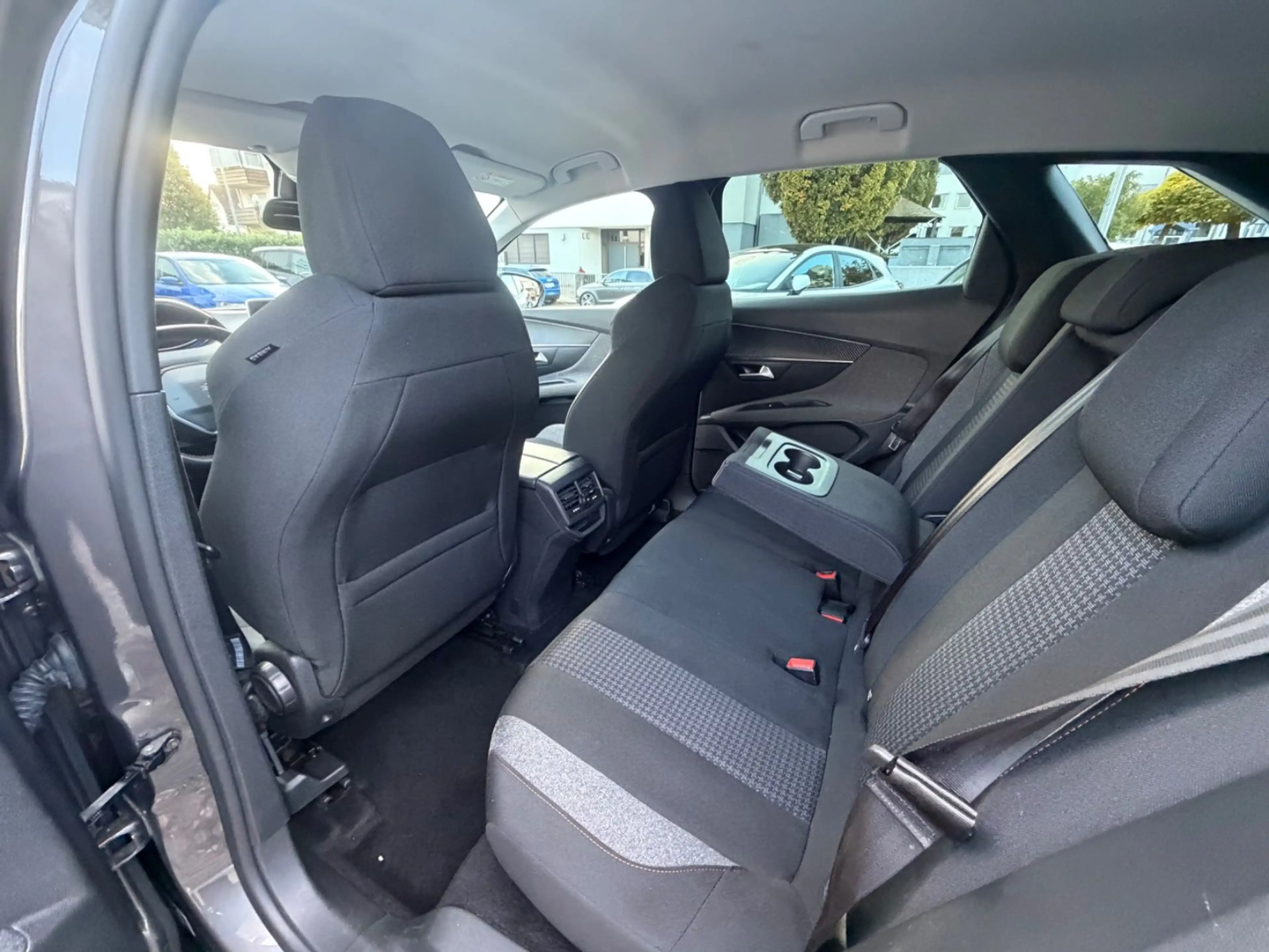 Peugeot 3008 Active Pack*LED*Navi*360°*Spurhalte*2.Hd — photo 12