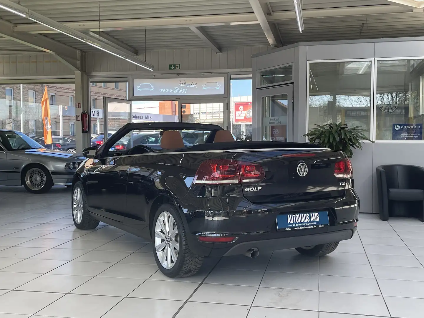 Volkswagen Golf Cabriolet 1.6TDI Exclusive Leder Navi Xenon Schwarz - 2