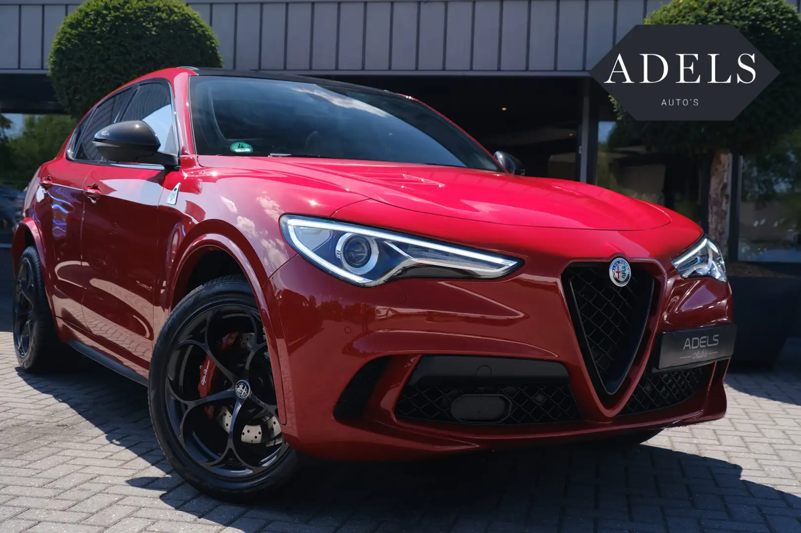 Alfa Romeo Stelvio 2.9 V6 AWD Quadrifoglio Facelift Panodak Akrapovic Rood - 1