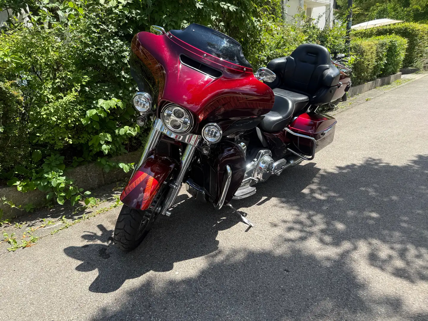 Harley-Davidson CVO Limited FLHTKSE CVO Screaming Eagle E Glide Ultra Rouge - 1