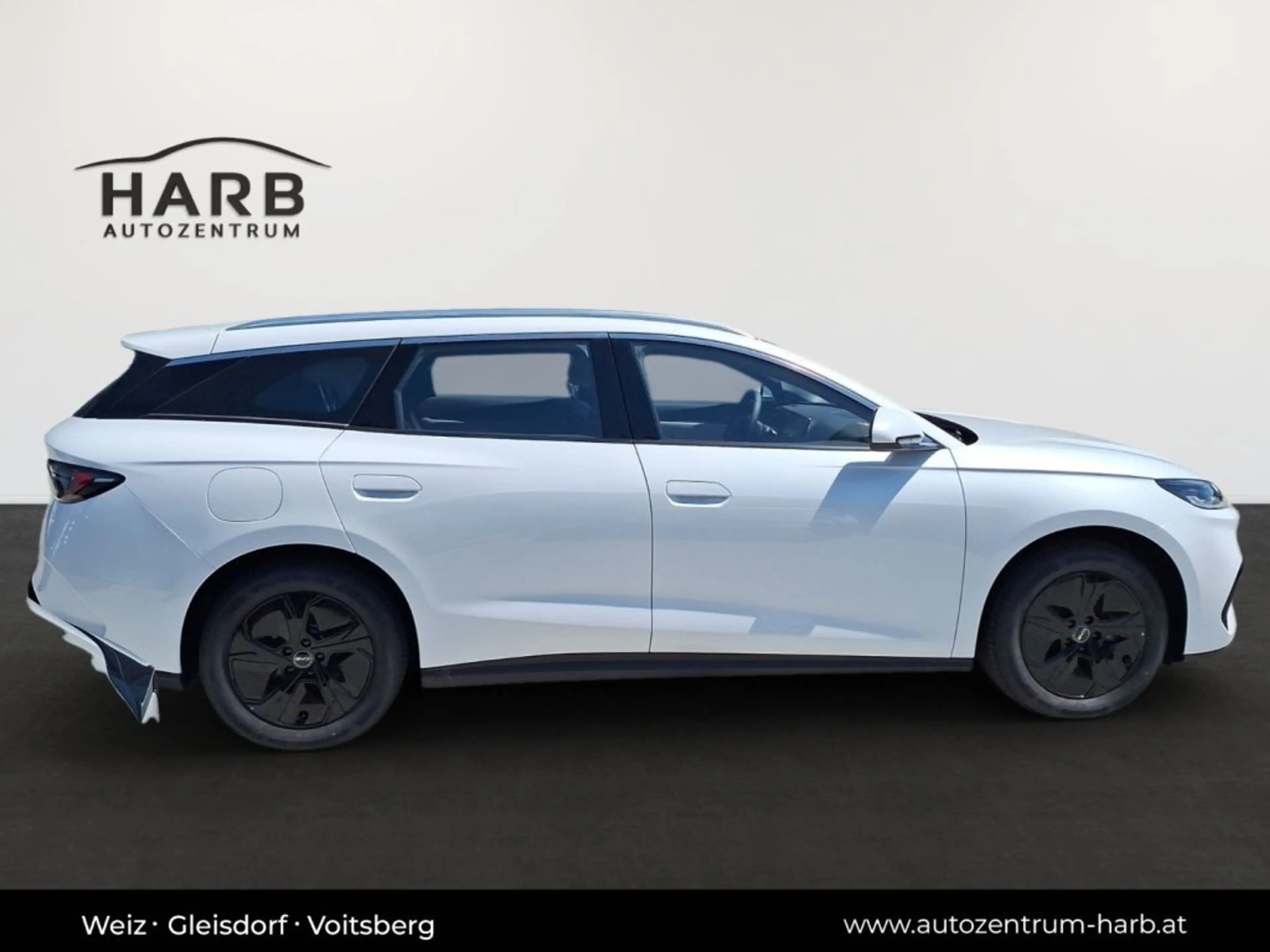 BYD Seal 6 DM-i Touring Boost — photo 9