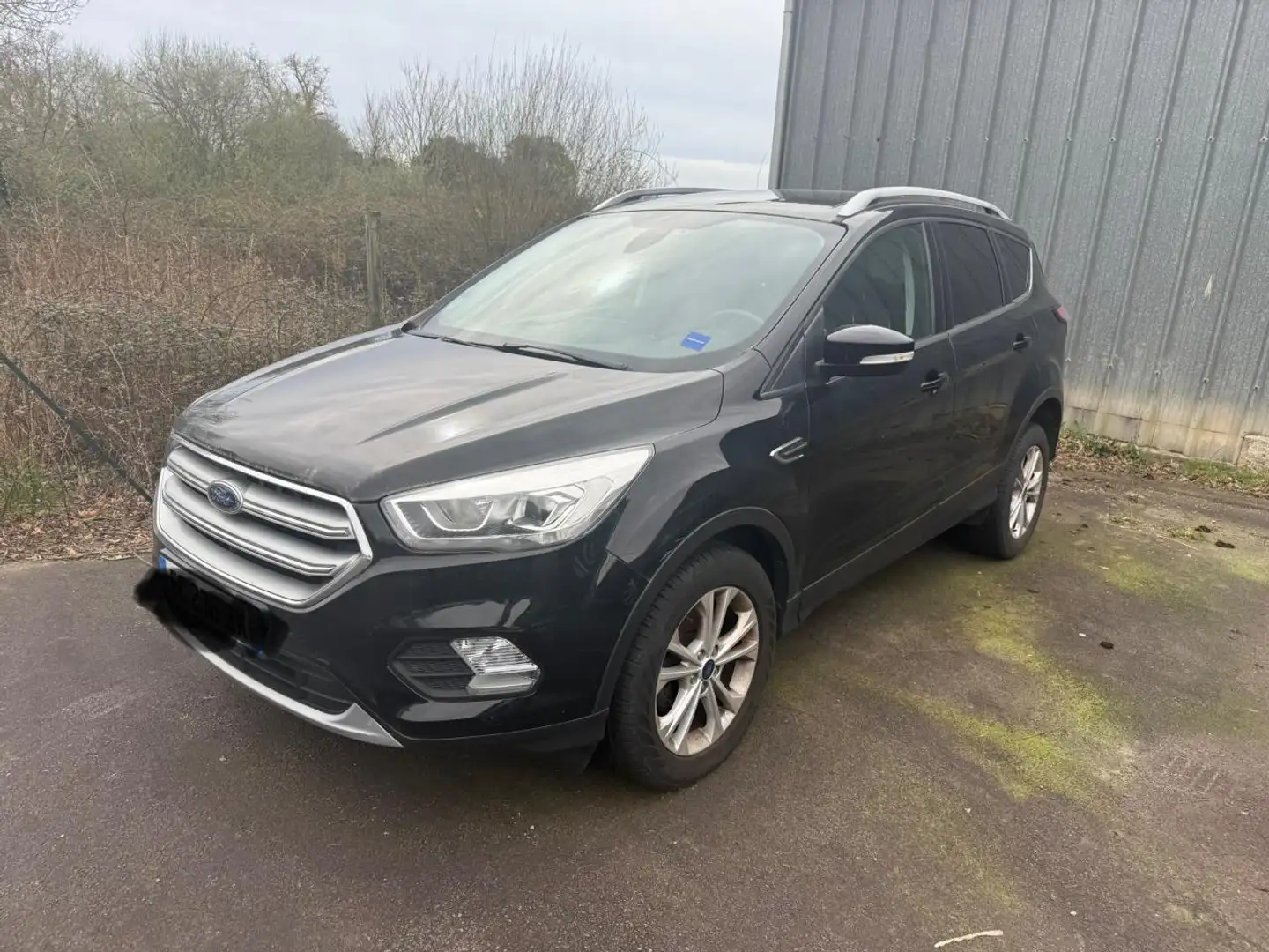 Ford Kuga Kuga 1.5 TDCi - 120 4x2  Titanium PHASE 2 Zwart - 1