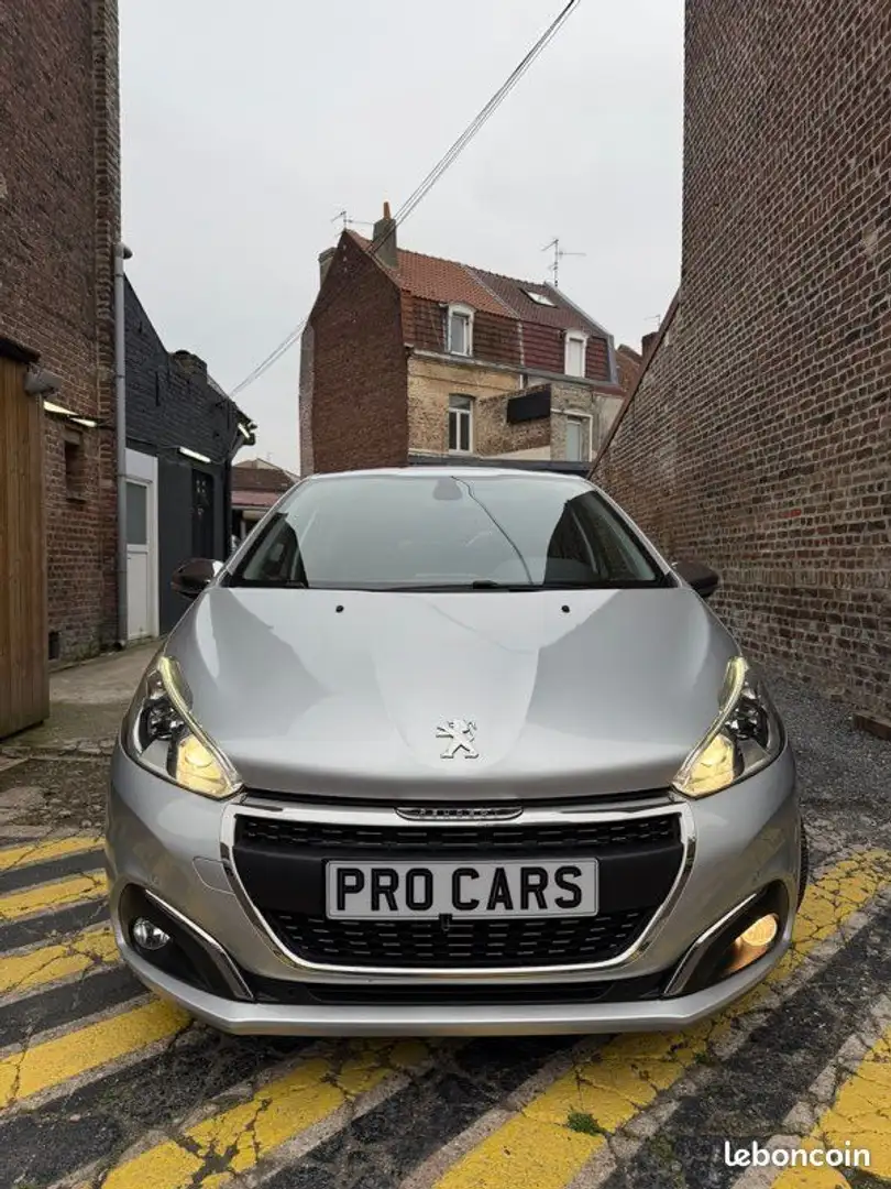 Peugeot 208 Allure Gris - 2
