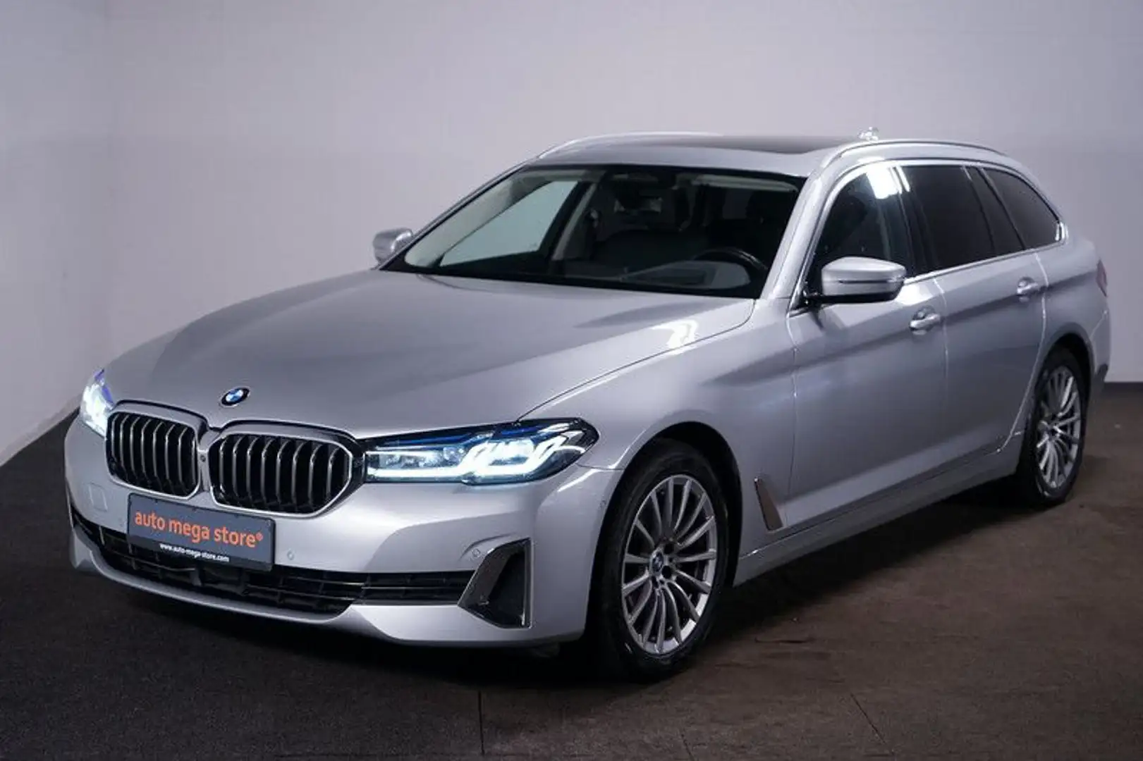 BMW 520 2.0 d Touring Luxury Line Aut.*ACC*360°*Las Argent - 1