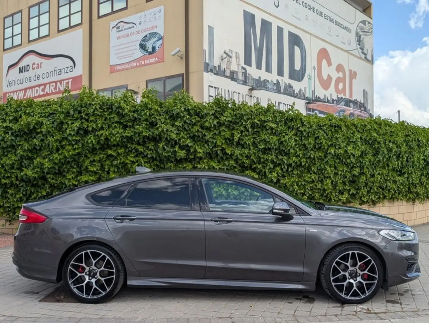 Ford Mondeo 2.0TDCI ST-Line Aut. 190 Gris - 2