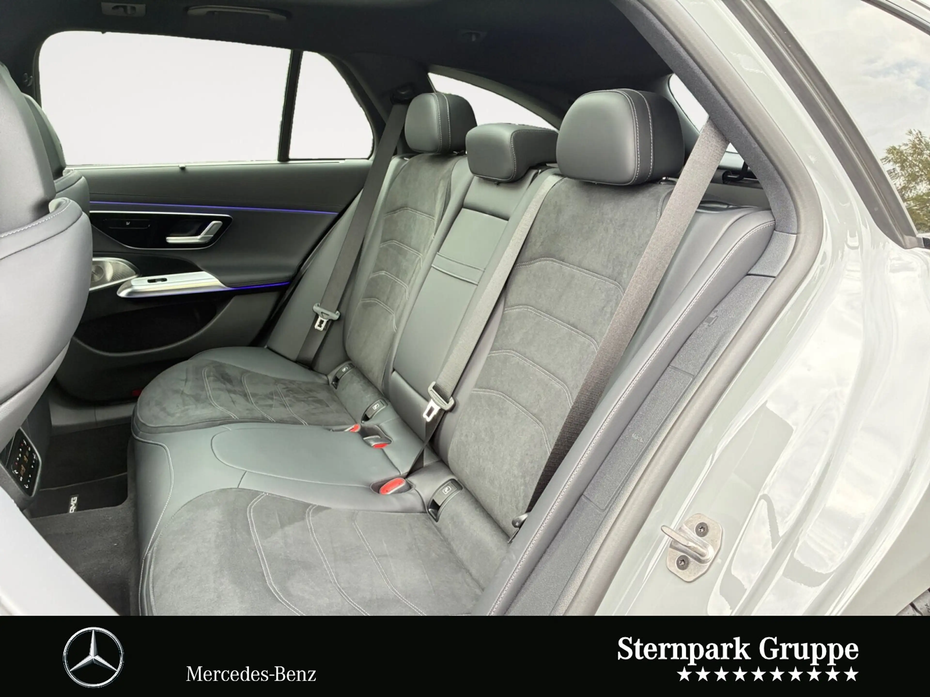 Mercedes-Benz E 450 E 450 d 4M T AMG Prem+*Standhz*Screen*AHK*DigLi* — photo 13