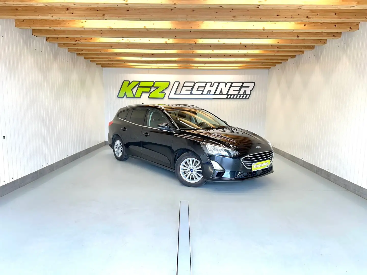 Ford Focus Turnier 2.0 EcoBl. "Titanium X" AHK*SITZH*NAVI*R- Schwarz - 1