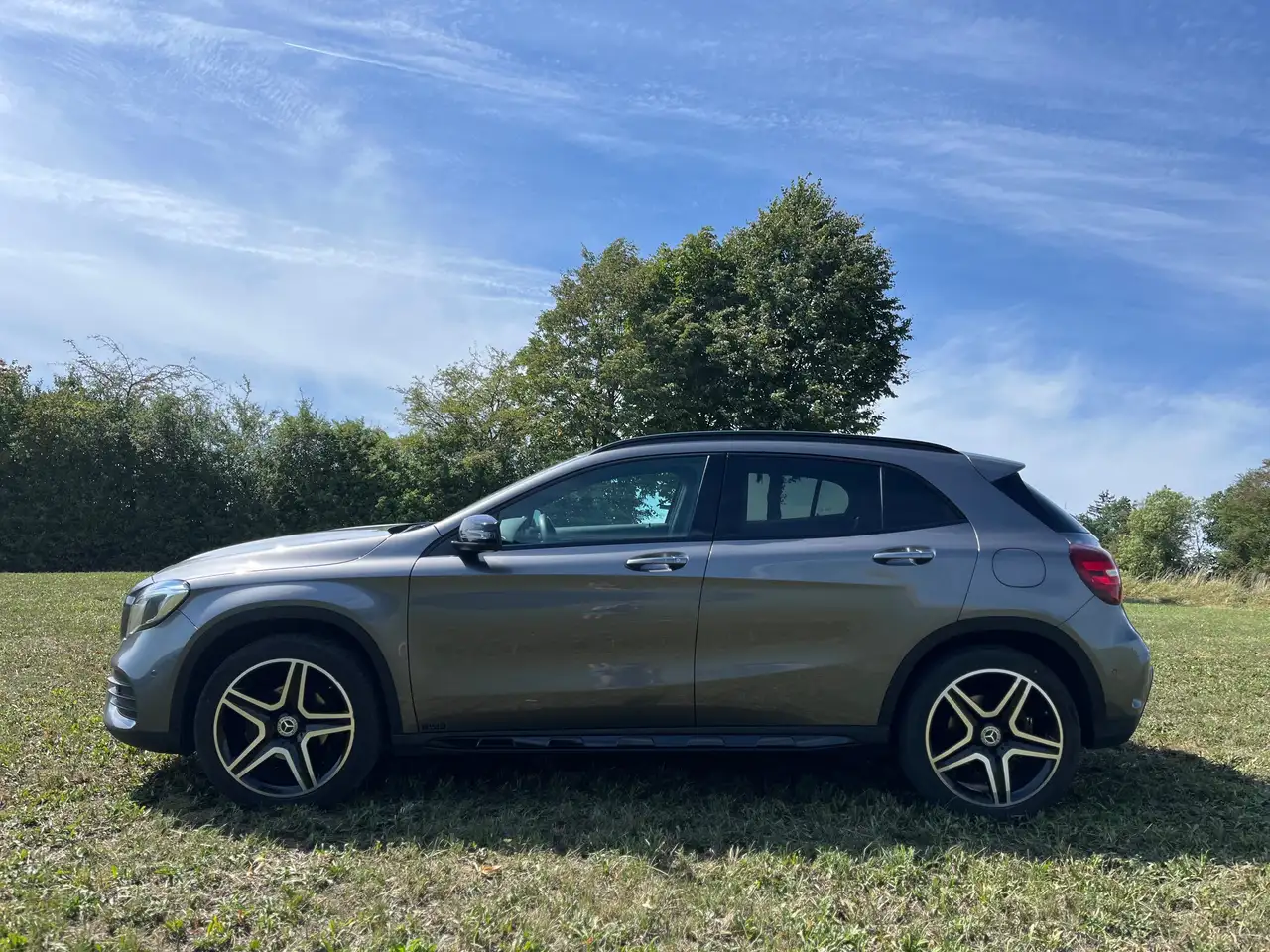 Mercedes-Benz GLA 200