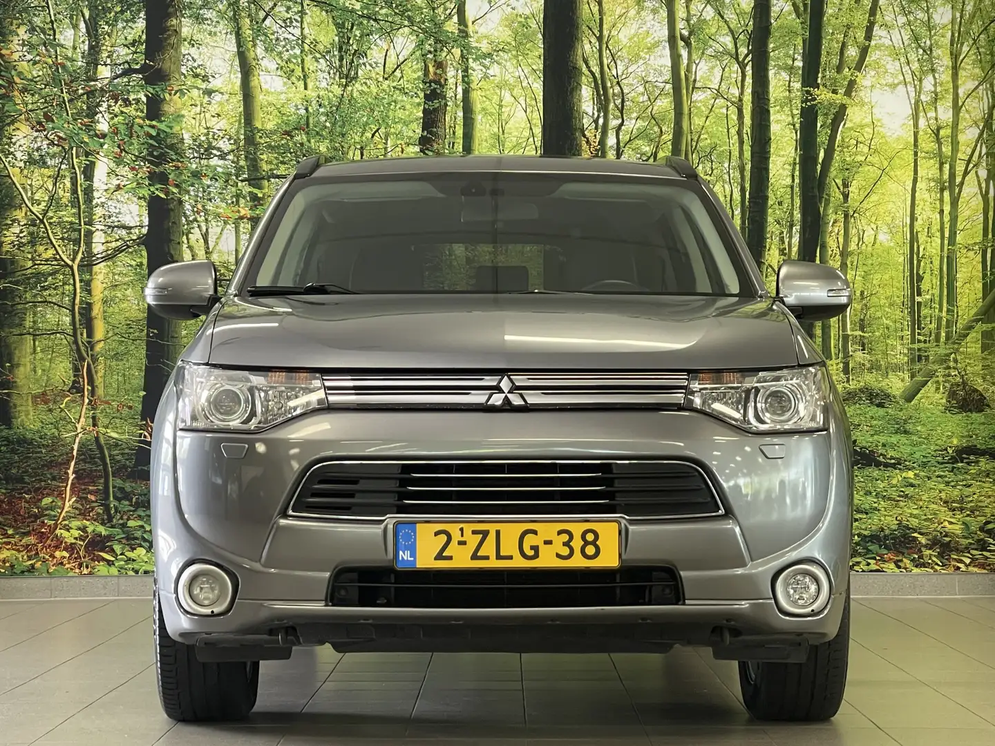 Mitsubishi Outlander 2.0 PHEV Executive Edition | Achteruitrijcamera | Grey - 2