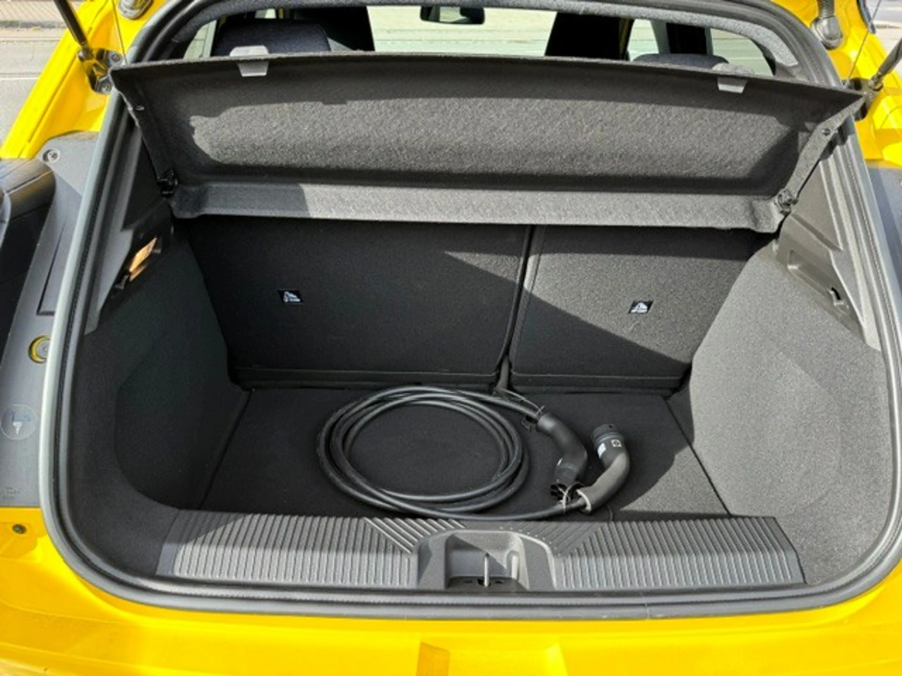 Renault R 5 R 5 E-Tech Techno 150 Comfort Range — photo 10