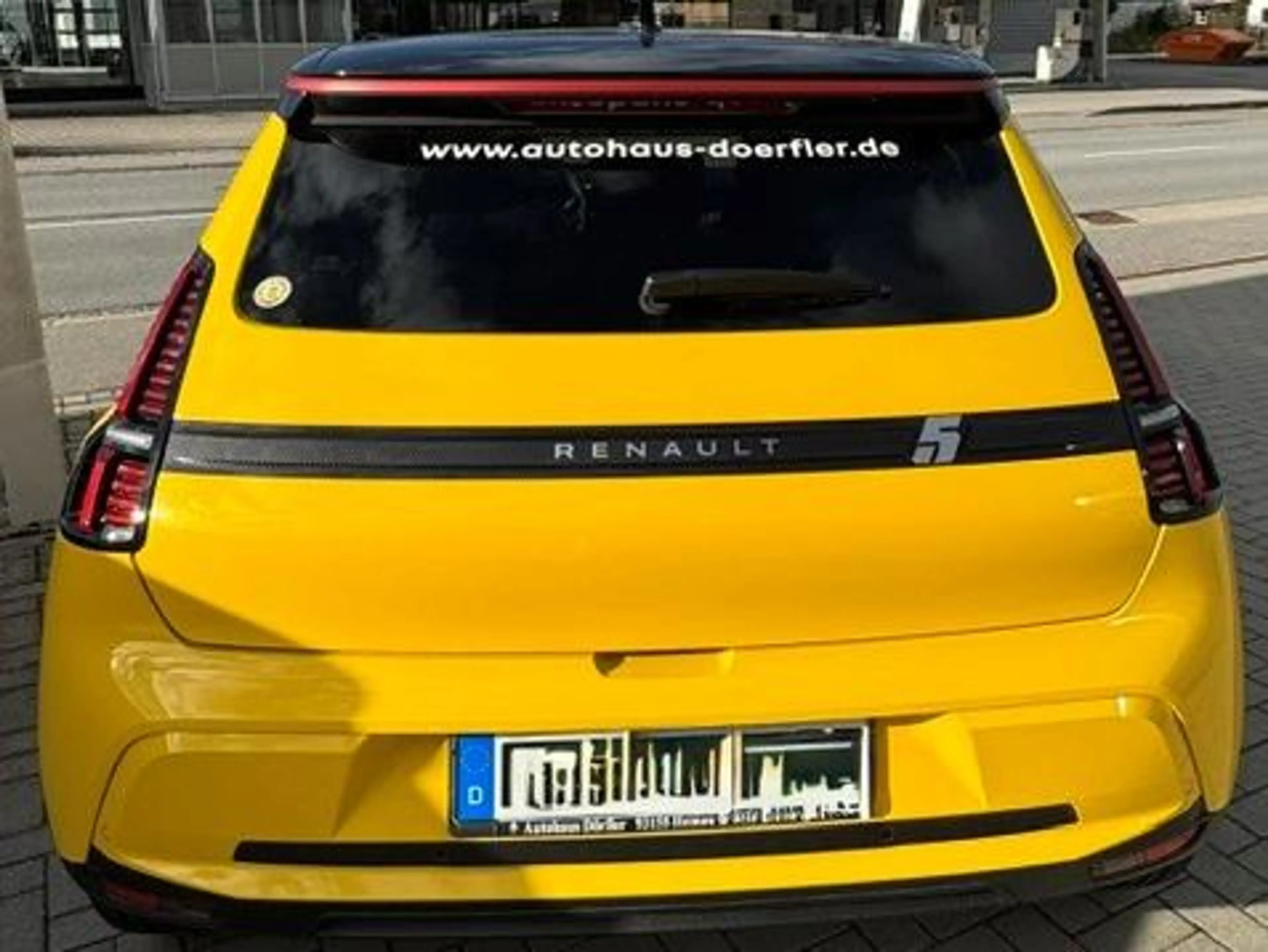 Renault R 5 R 5 E-Tech Techno 150 Comfort Range — photo 3