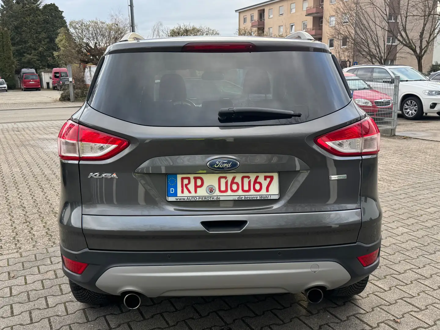 Ford Kuga Sync Edition Gris - 2