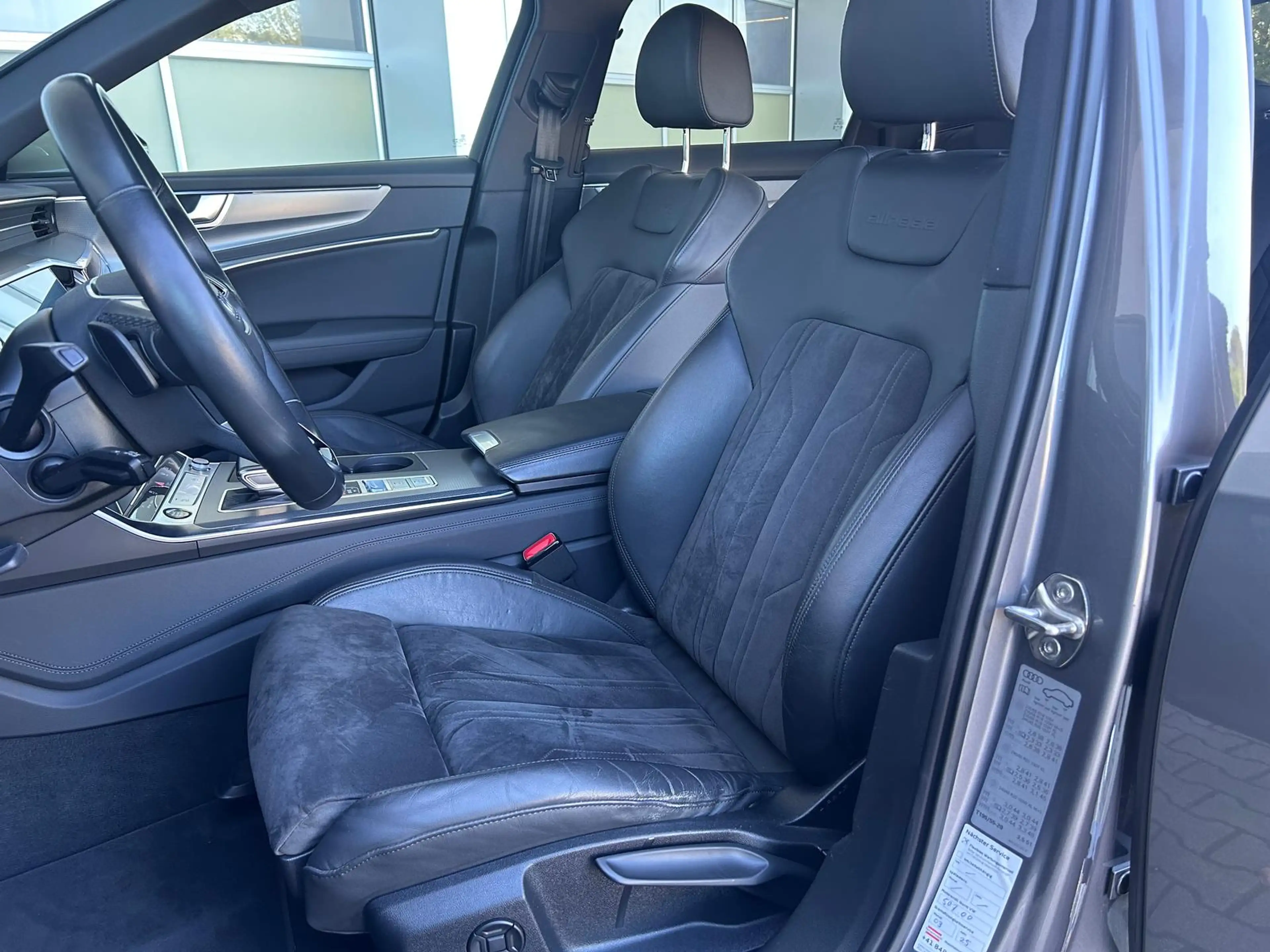 Audi A6 allroad 3.0 45 TDI AHK Pano HuD Standh. ACC — photo 14