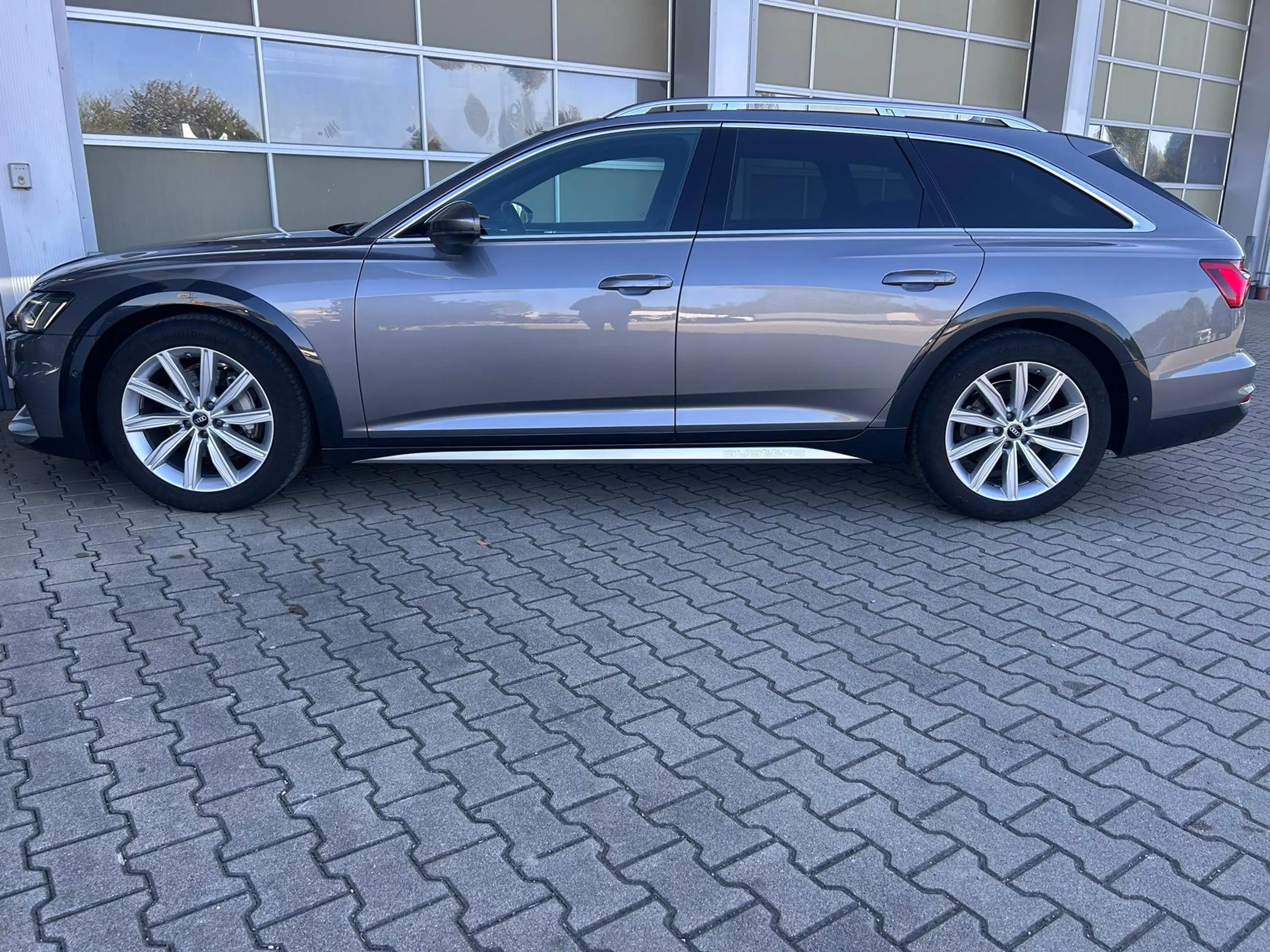 Audi A6 allroad 3.0 45 TDI AHK Pano HuD Standh. ACC — photo 9