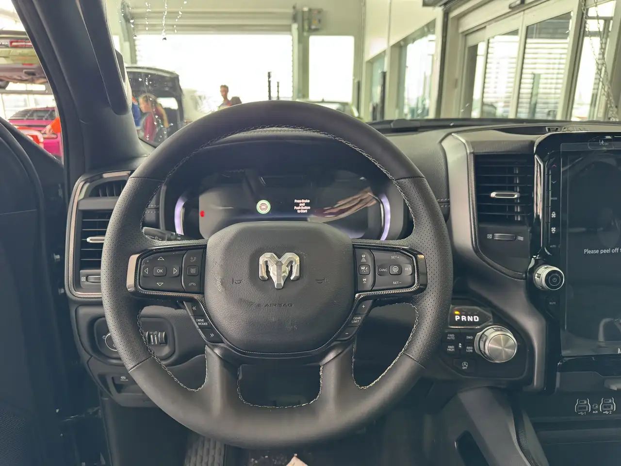 RAM 1500 снимка RAM 1500