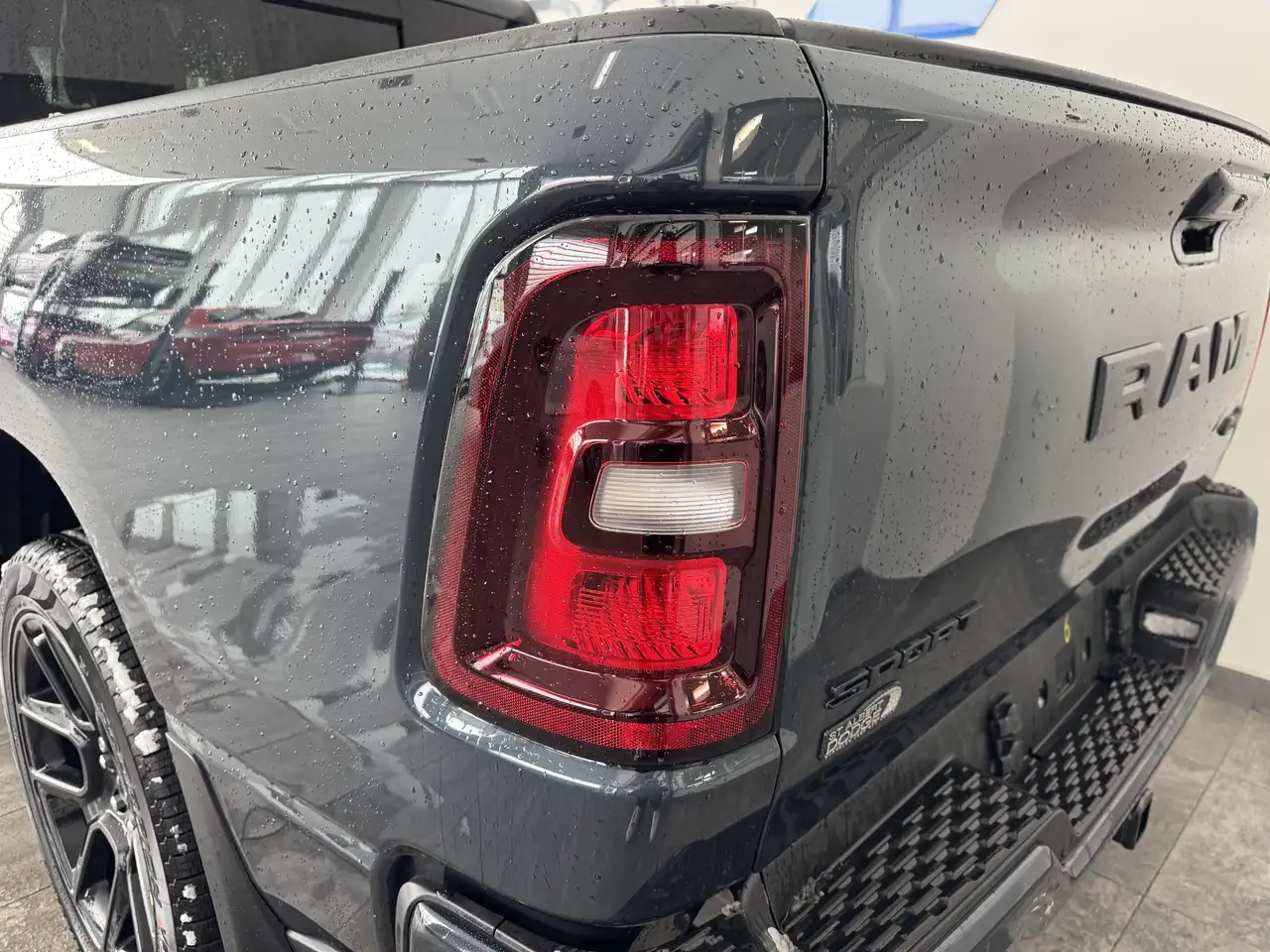 RAM 1500 снимка RAM 1500