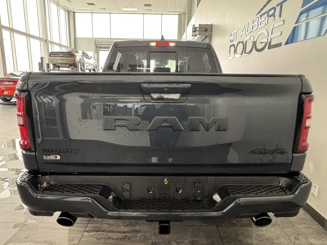 RAM 1500 снимка RAM 1500