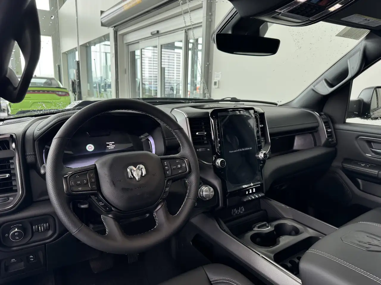 RAM 1500 снимка RAM 1500