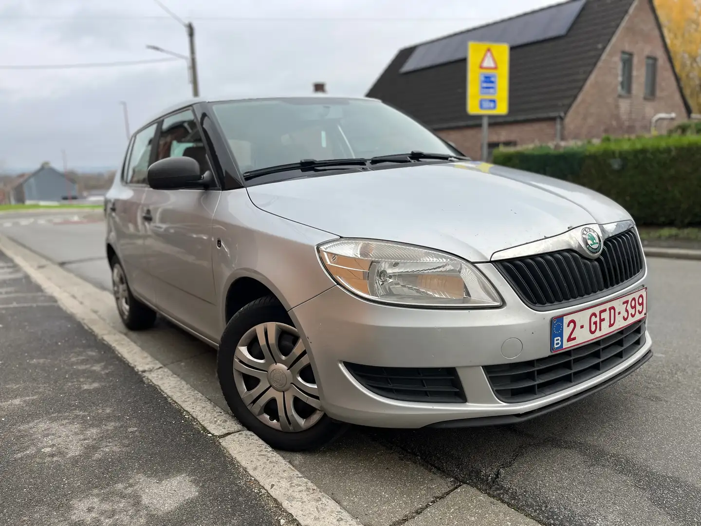 Skoda Fabia Fabia 1.2i ‼️immatriculation ‼️ Silber - 2