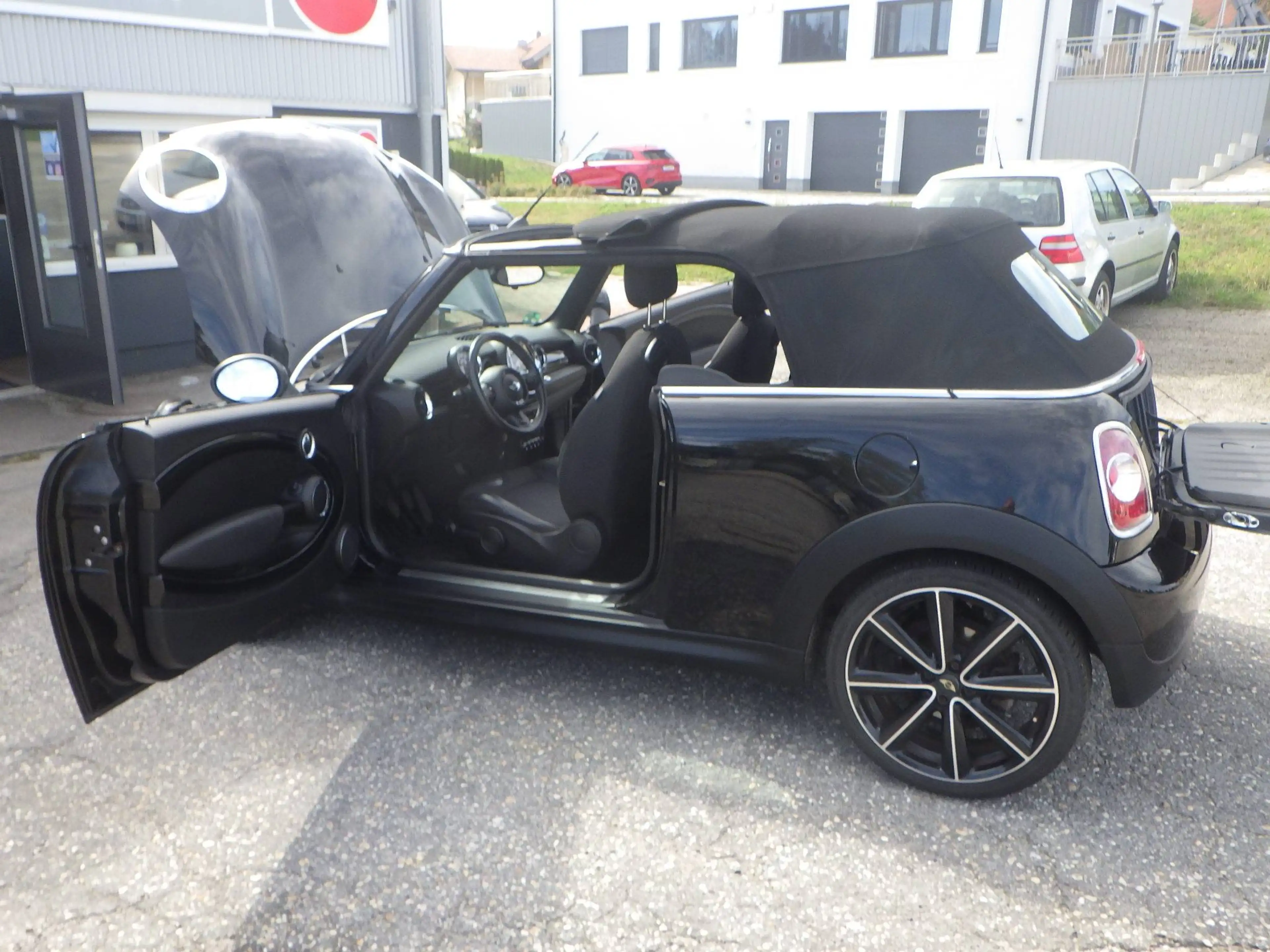 MINI Cooper Cabrio Cooper — photo 15