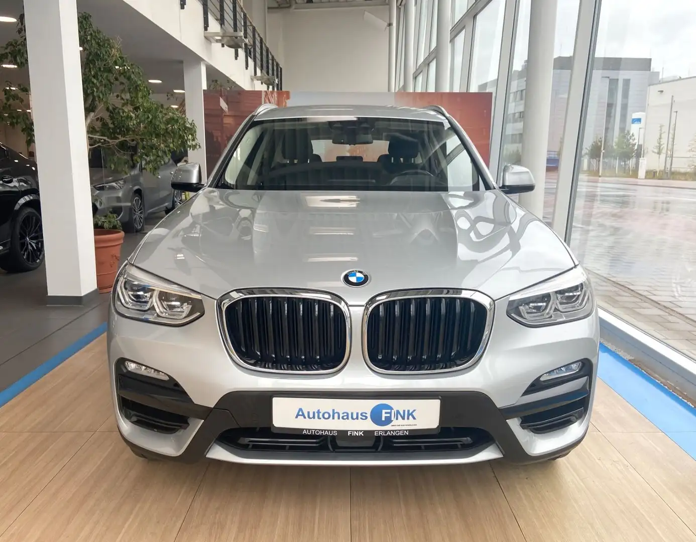 BMW X3 xDrive20d Navi Prof. Head-Up Kamera LED AHK Silber - 2
