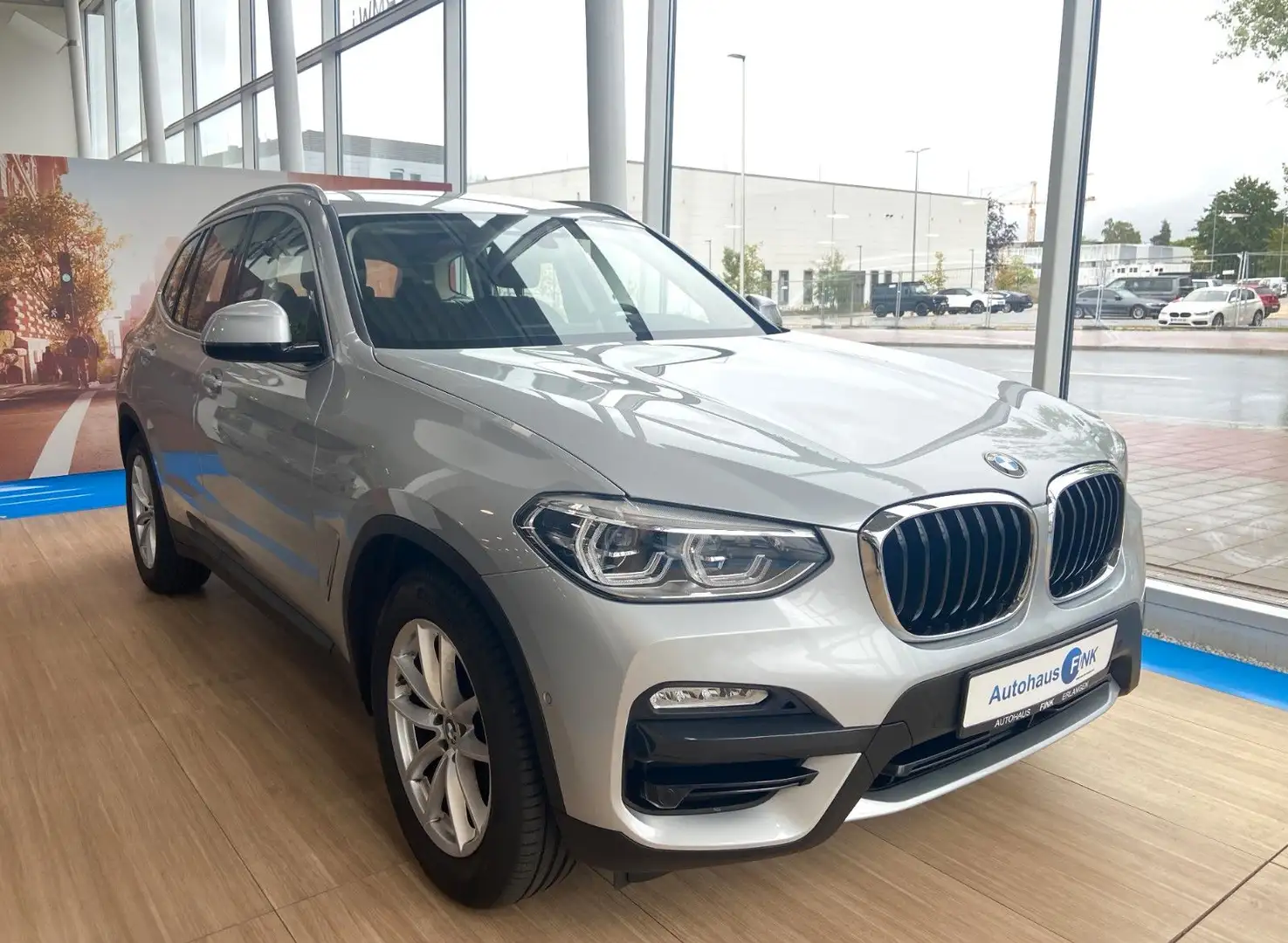 BMW X3 xDrive20d Navi Prof. Head-Up Kamera LED AHK Silber - 1