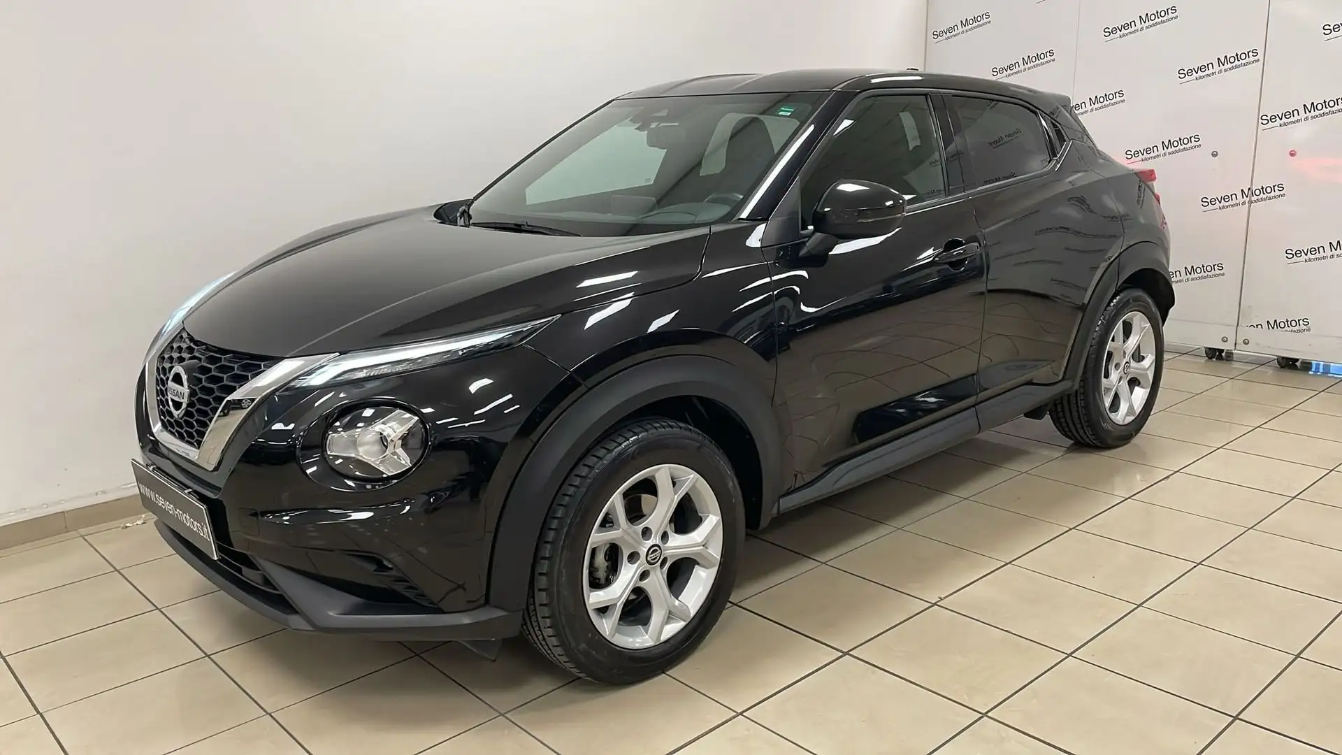 Nissan Juke Juke 1.0 DIG-T 114 CV N-Connecta Schwarz - 1