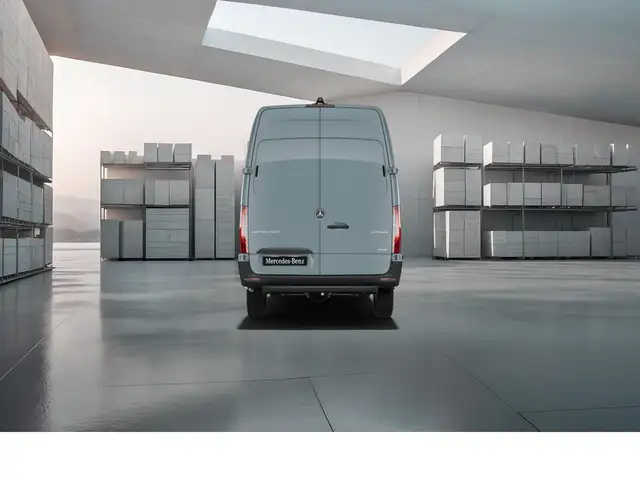 Mercedes-Benz Sprinter view 5
