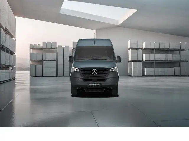 Mercedes-Benz Sprinter view 2