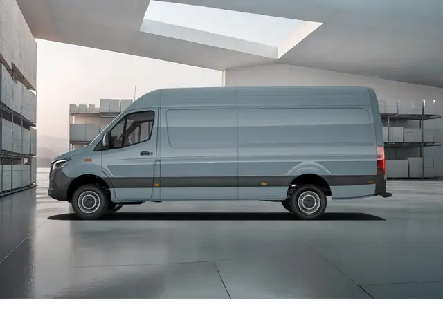Mercedes-Benz Sprinter view 3