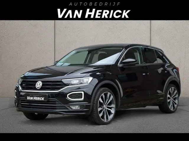 Volkswagen T-Roc 1.5 TSI 150pk Automaat R-Line | ACC | Navigatie |